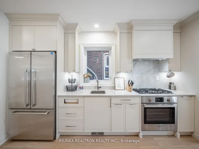 Additional property image - 400 Strathmore Blvd