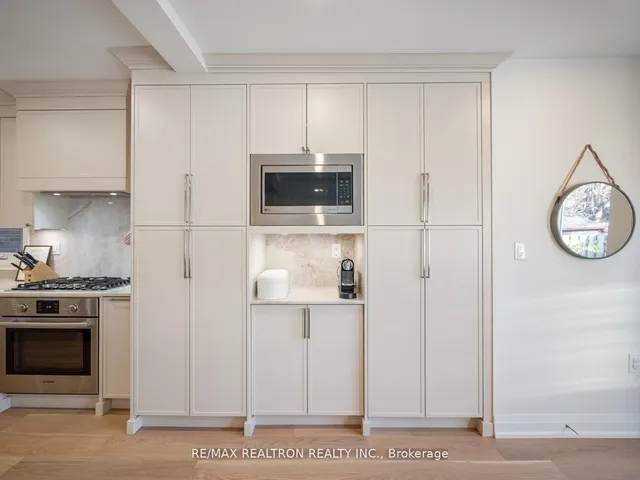 Additional property image - 400 Strathmore Blvd