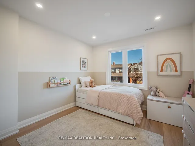 Additional property image - 400 Strathmore Blvd
