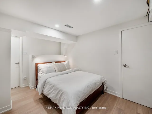 Additional property image - 400 Strathmore Blvd