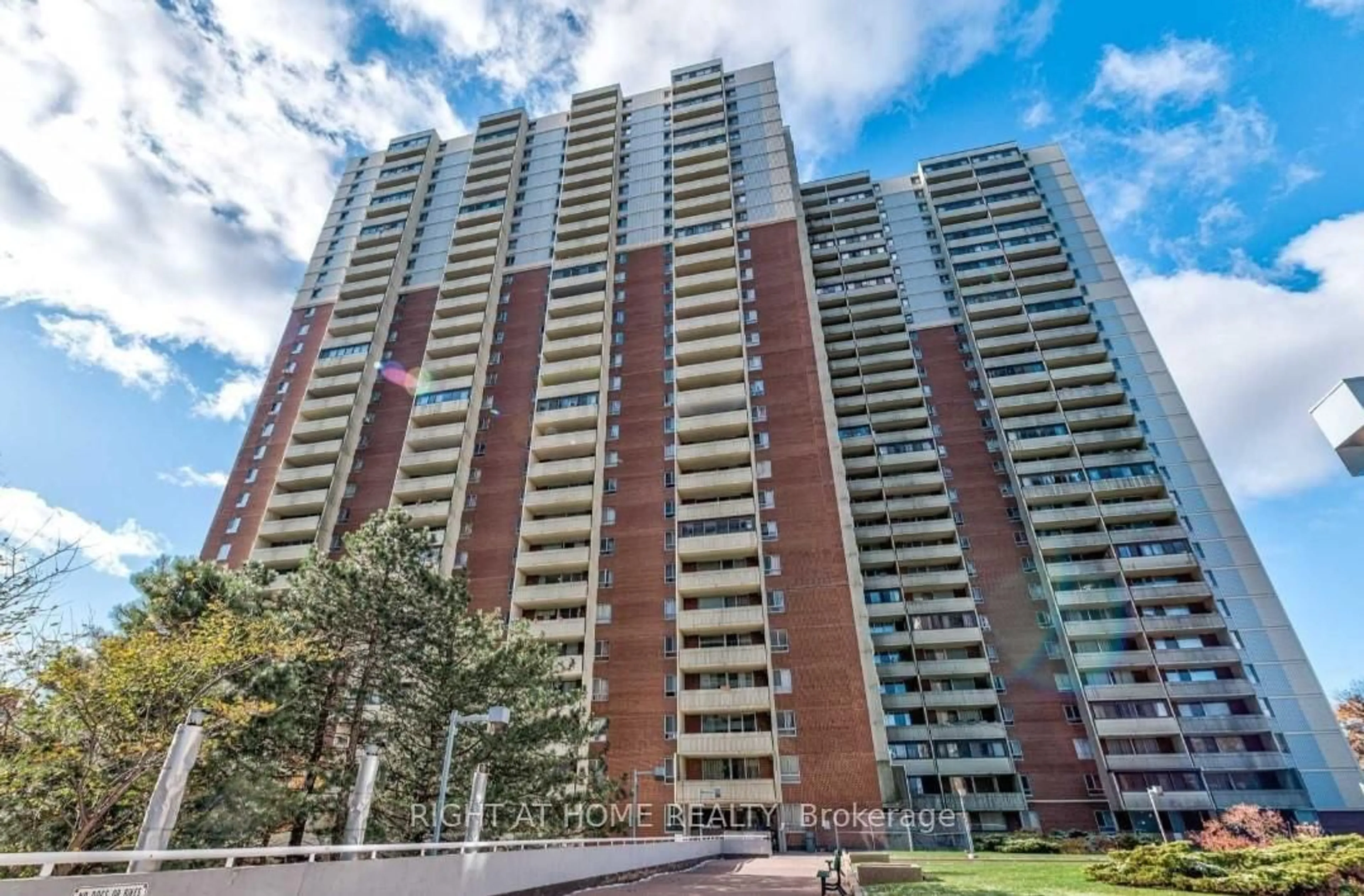Unknown for 1 Massey Sq #2502, Toronto Ontario M4C 5L4