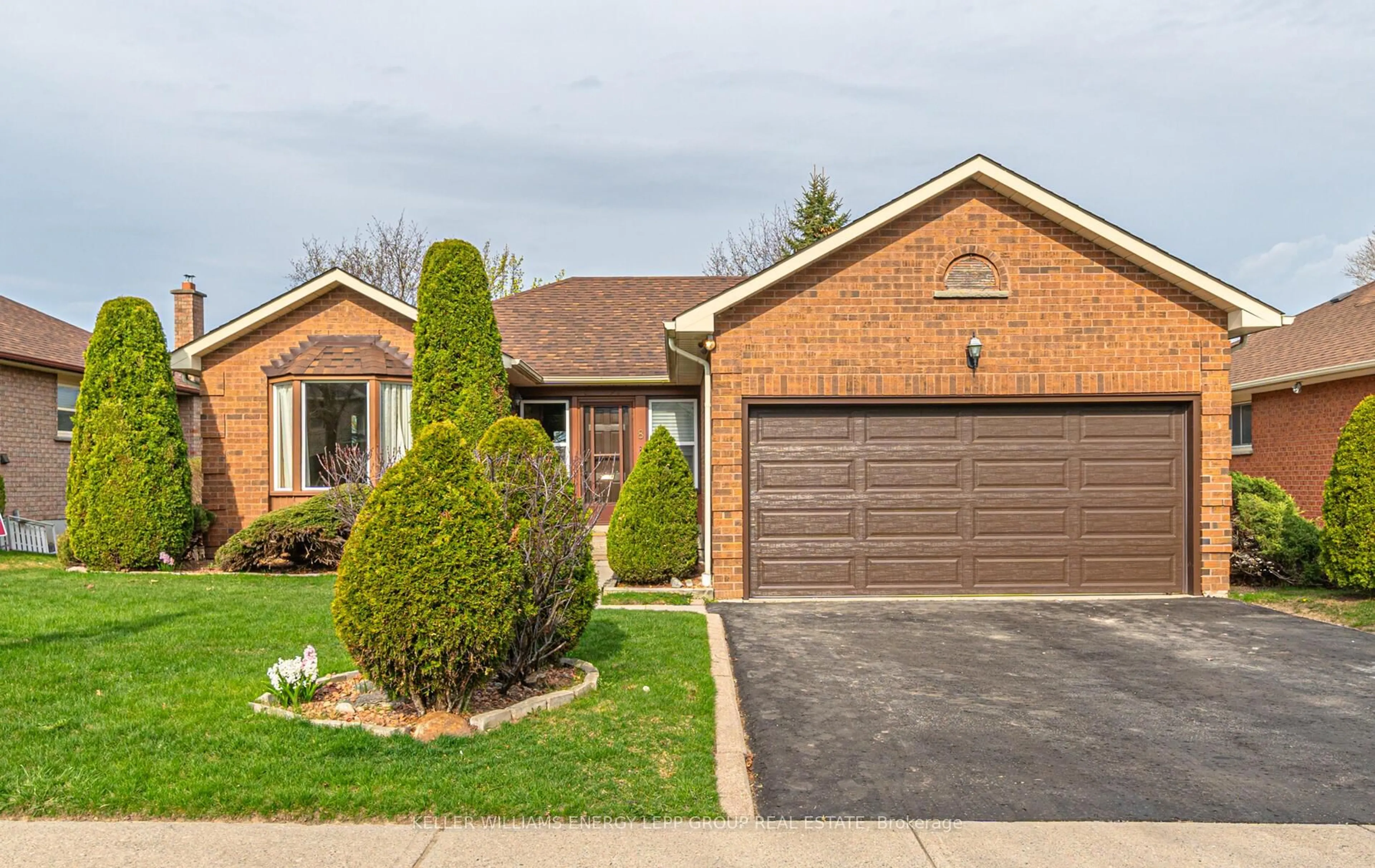 Home with brick exterior material, street for 8 Hialeah Cres, Whitby Ontario L1N 6R1