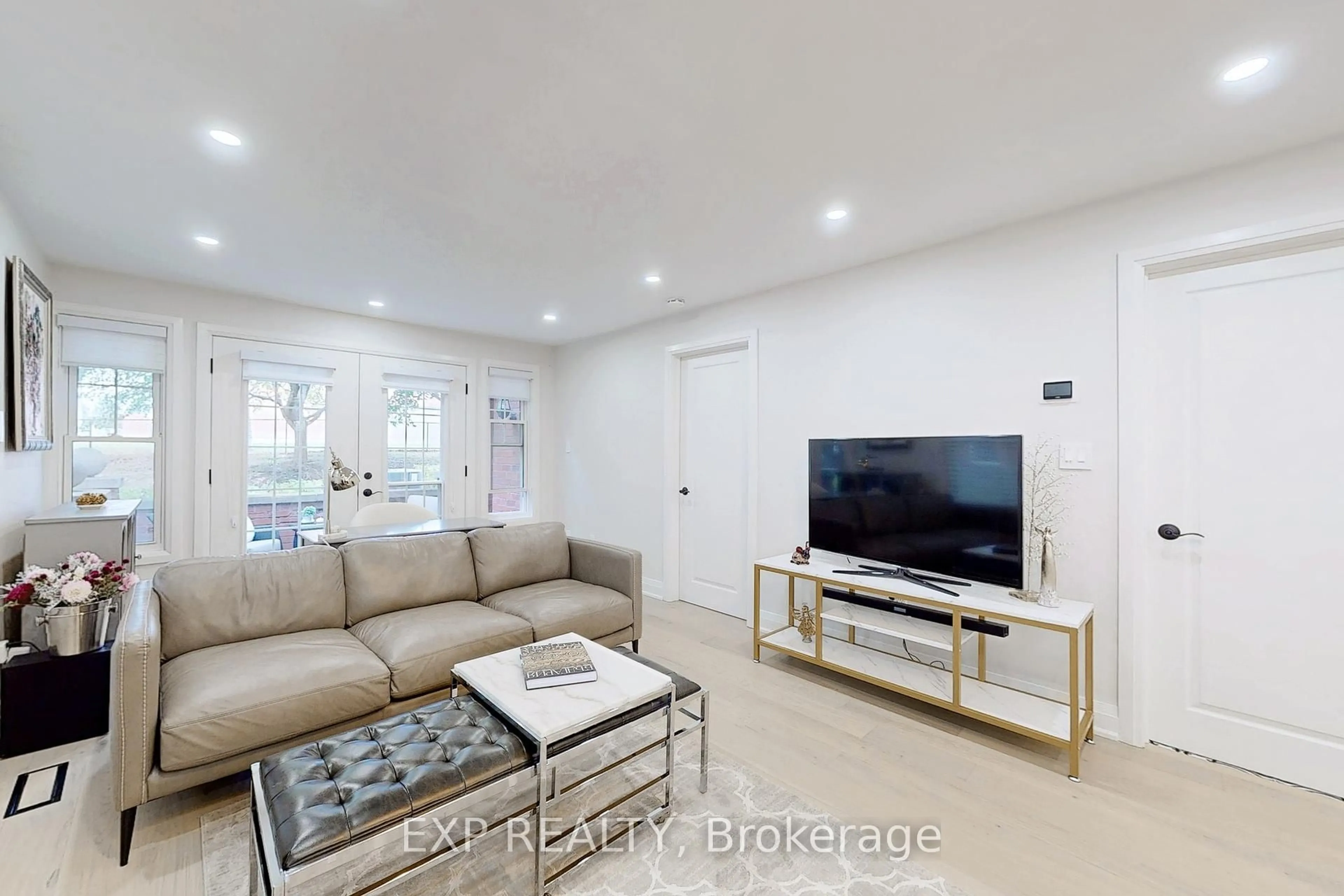 Living room with furniture, unknown for 1665 Nash Rd #E1, Clarington Ontario L1E 1S8