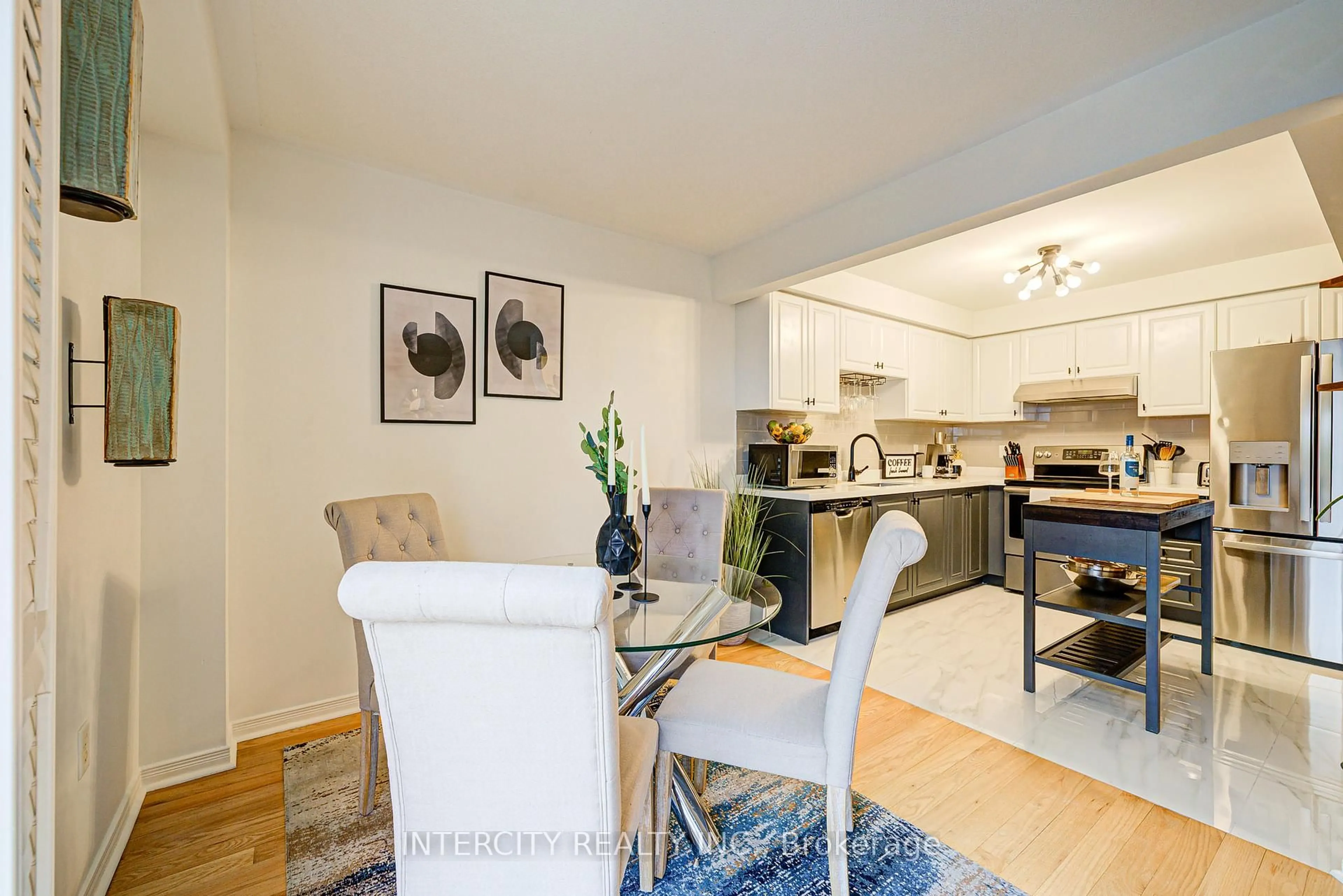 Open concept kitchen, wood/laminate floor for 372 Sparrow Circ, Pickering Ontario L1V 7E7