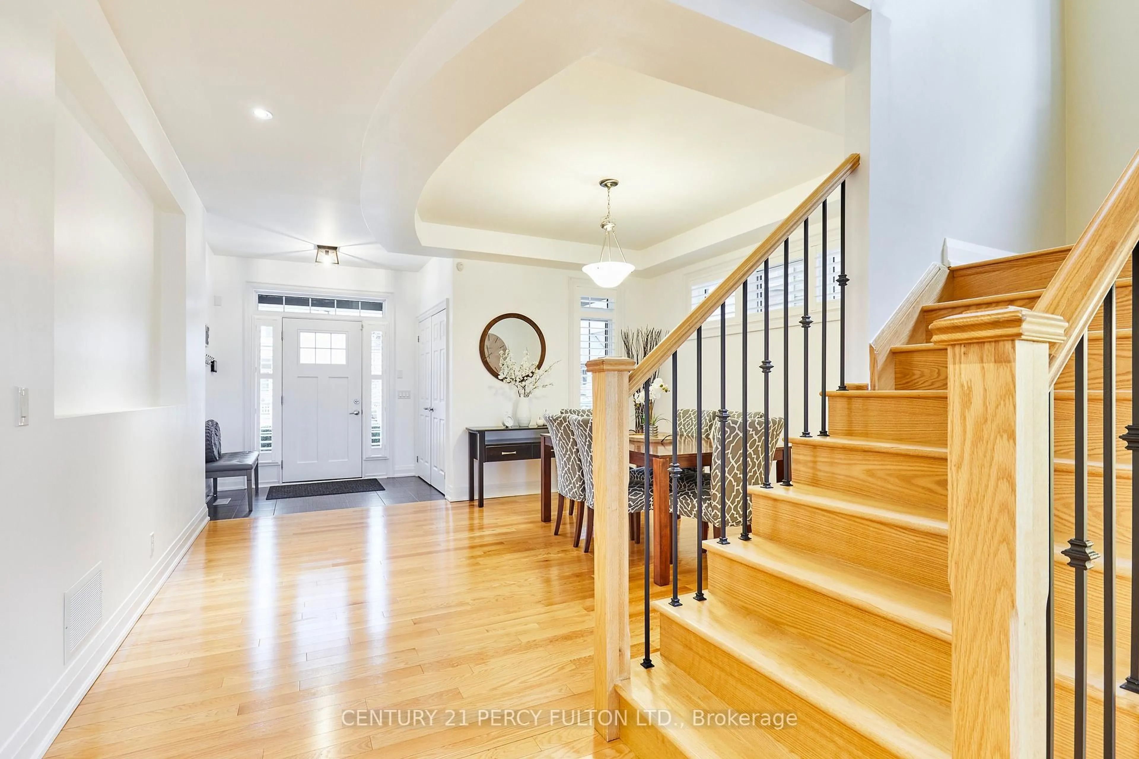 Indoor entryway for 2413 New Providence St, Oshawa Ontario L1L 0G2