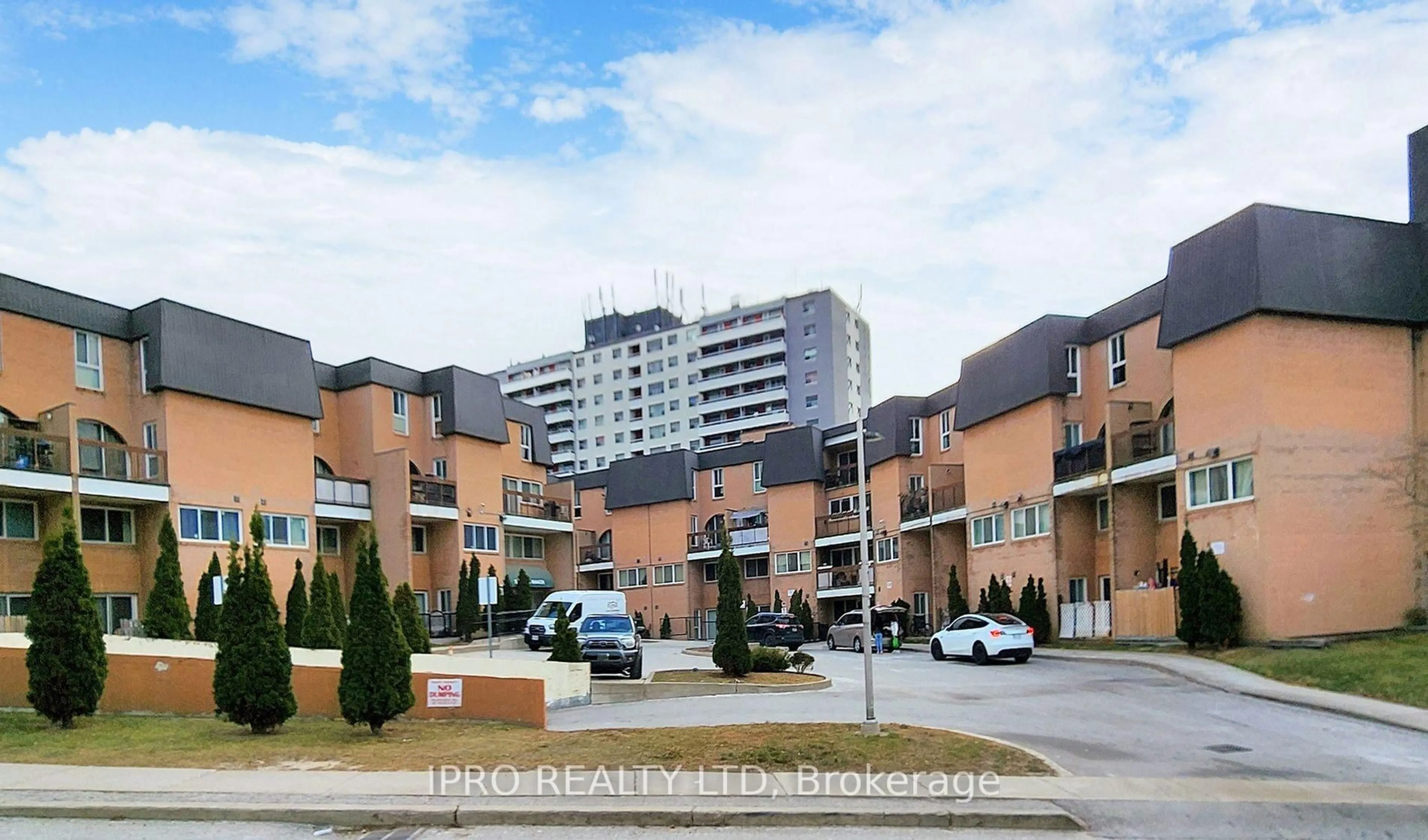 Patio, street for 100 Mornelle Crt #1034, Toronto Ontario M1E 4X2