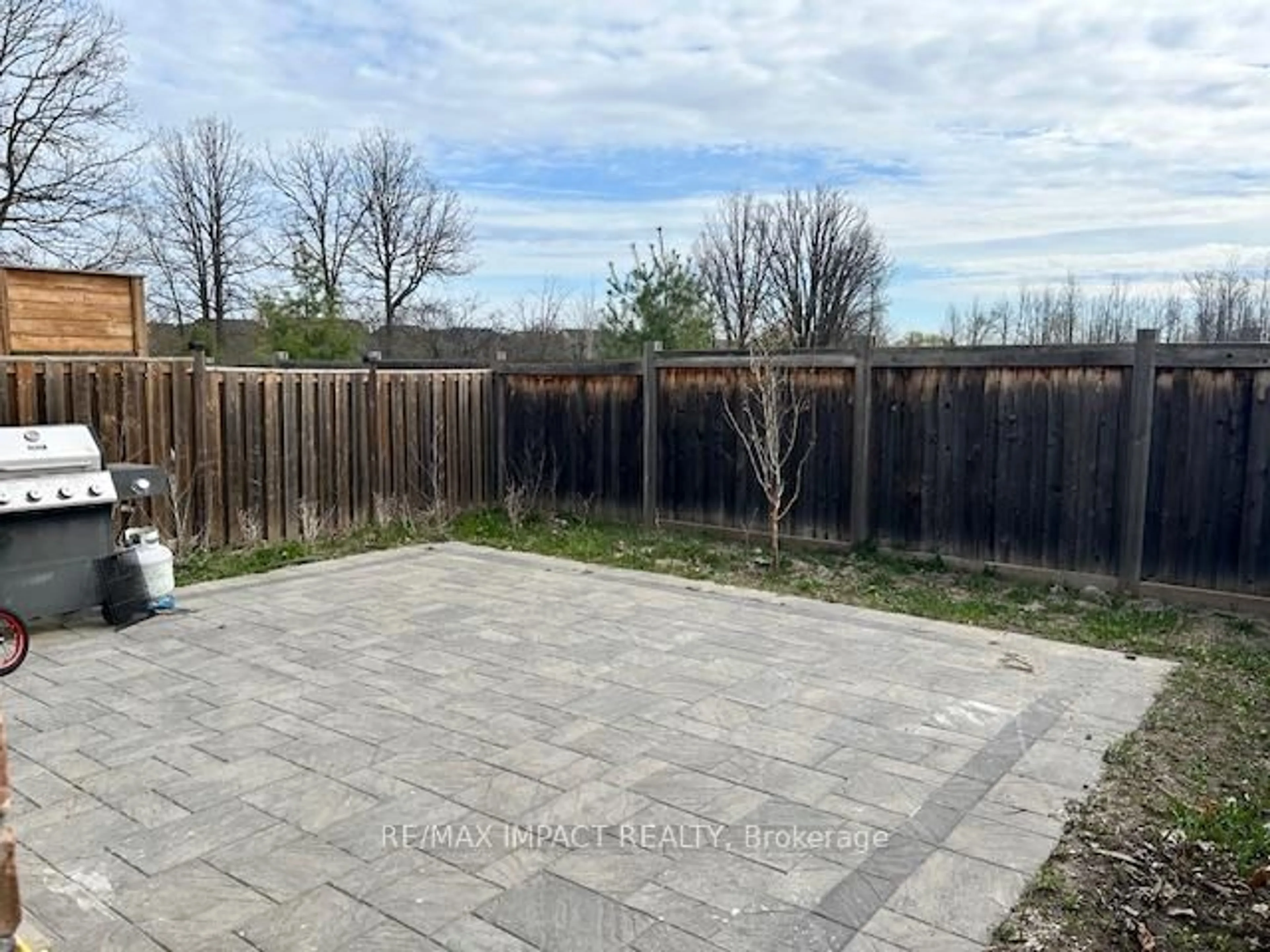 Patio, street for 75 Snowling Dr, Ajax Ontario L1Z 0M4