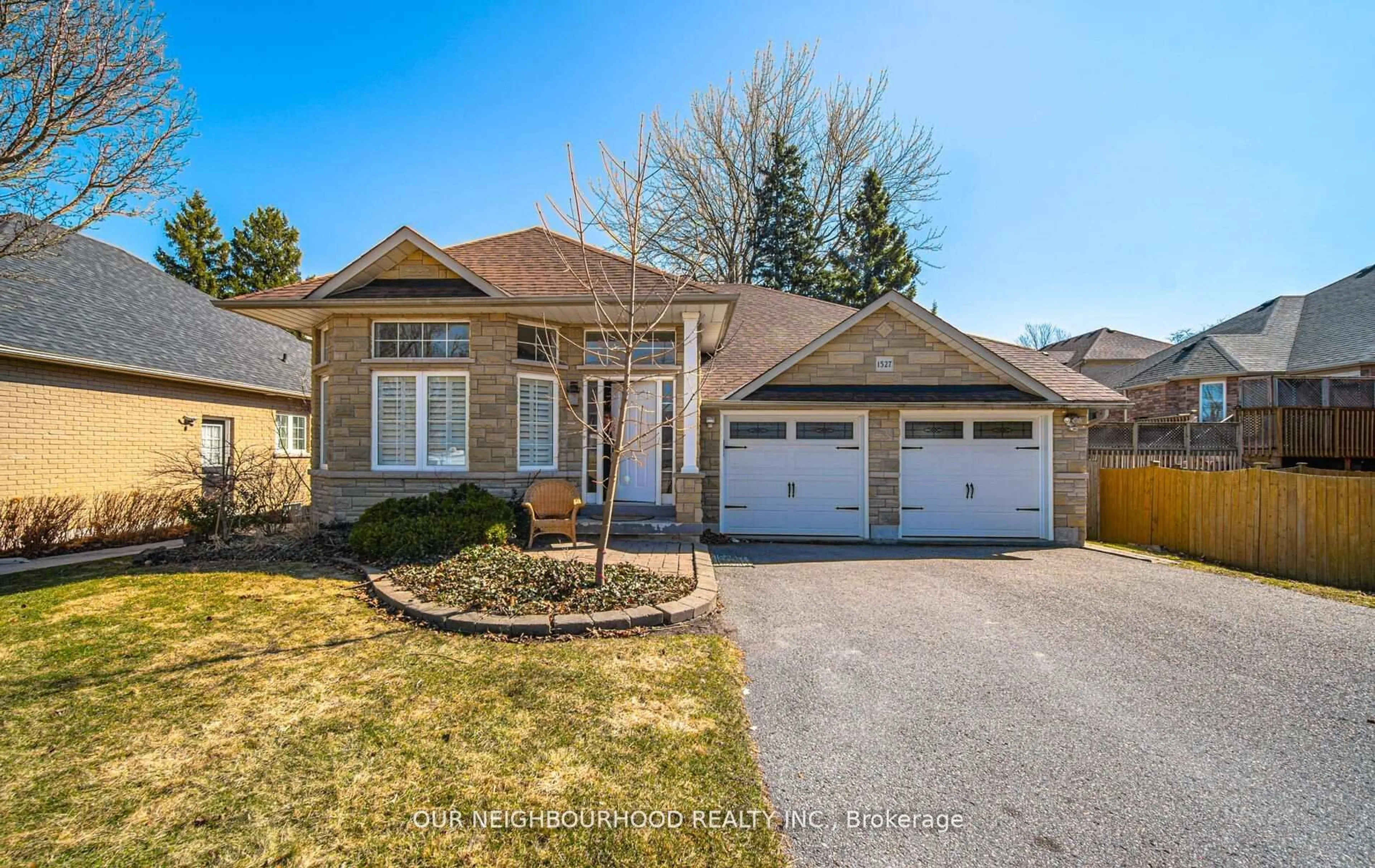 Home with brick exterior material, street for 1527 Nash Rd, Clarington Ontario L1E 2K8
