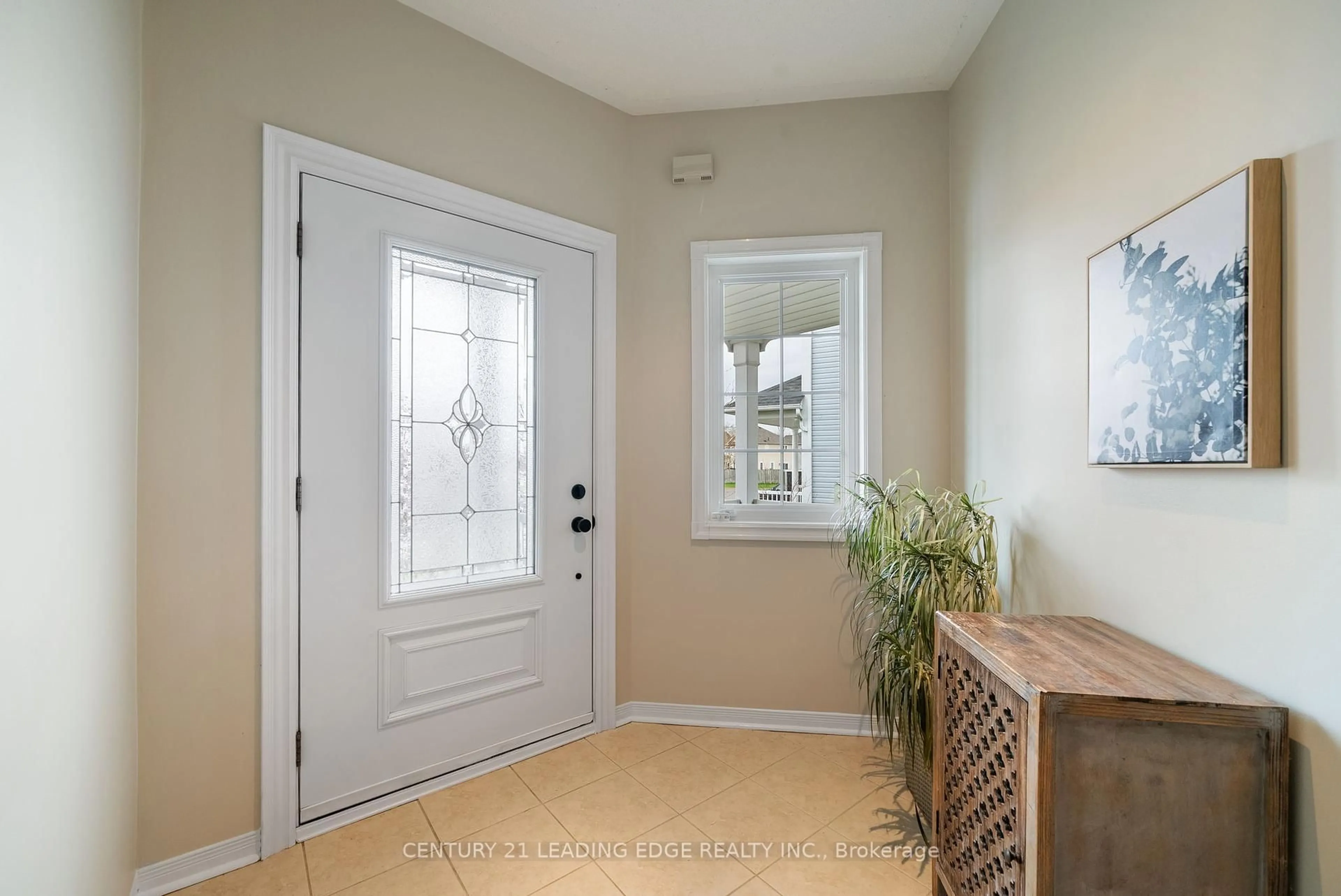 Indoor entryway for 5 Eggert Crt, Whitby Ontario L1N 9X2