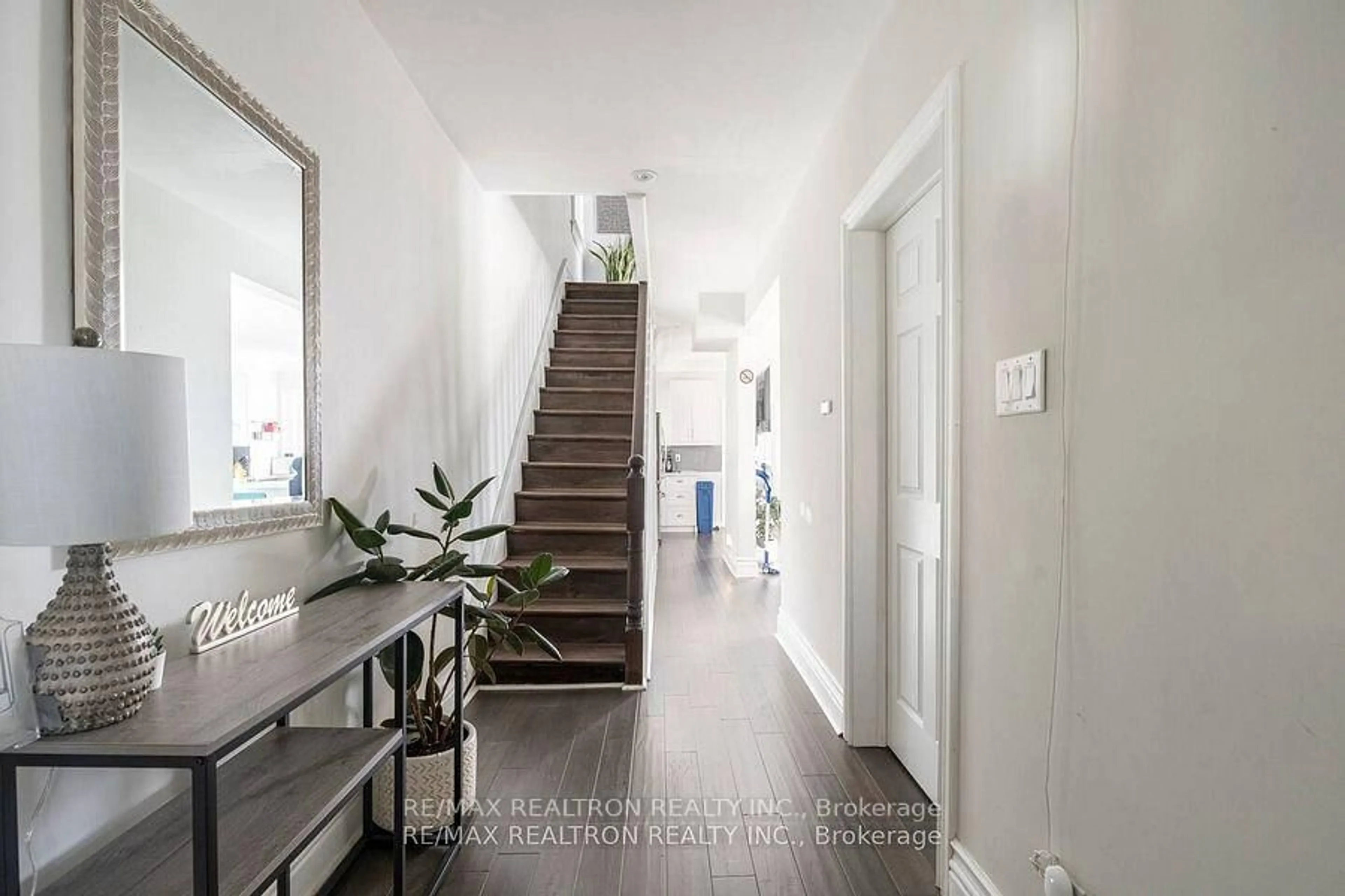 Indoor entryway for 541 Eastern Ave, Toronto Ontario M4M 1C8
