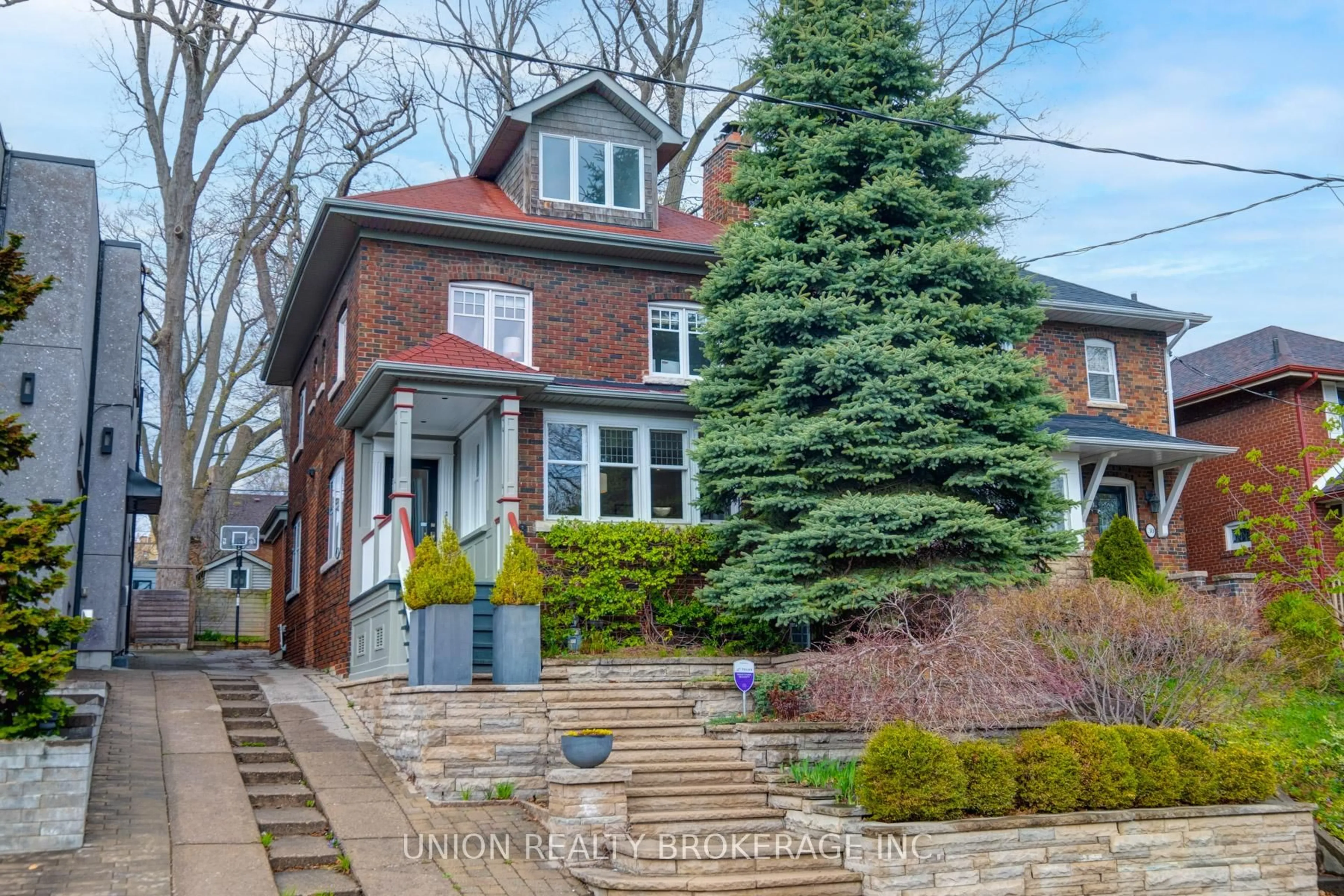 Home with brick exterior material, street for 28 Cavendish St, Toronto Ontario M4E 1P1