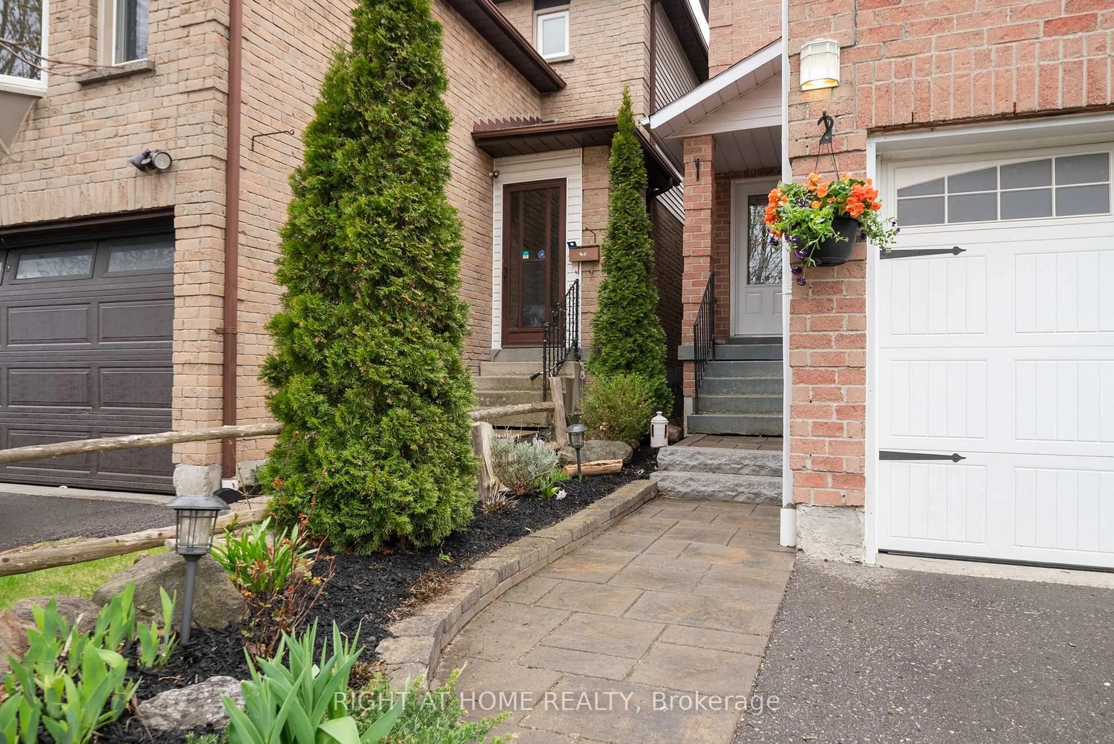 Unknown for 29 Fairmeadow Pl, Whitby Ontario L1N 8W6