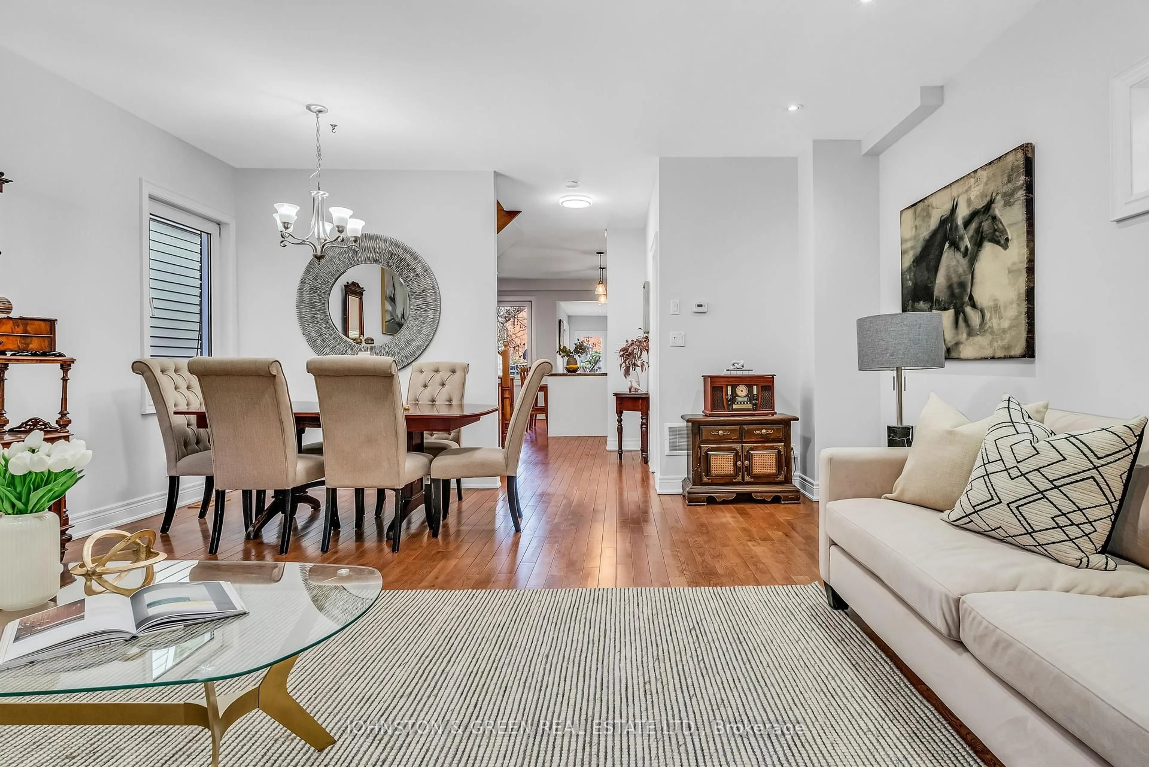 Living room with furniture, unknown for 294 Oak Park Ave, Toronto Ontario M4C 4N5