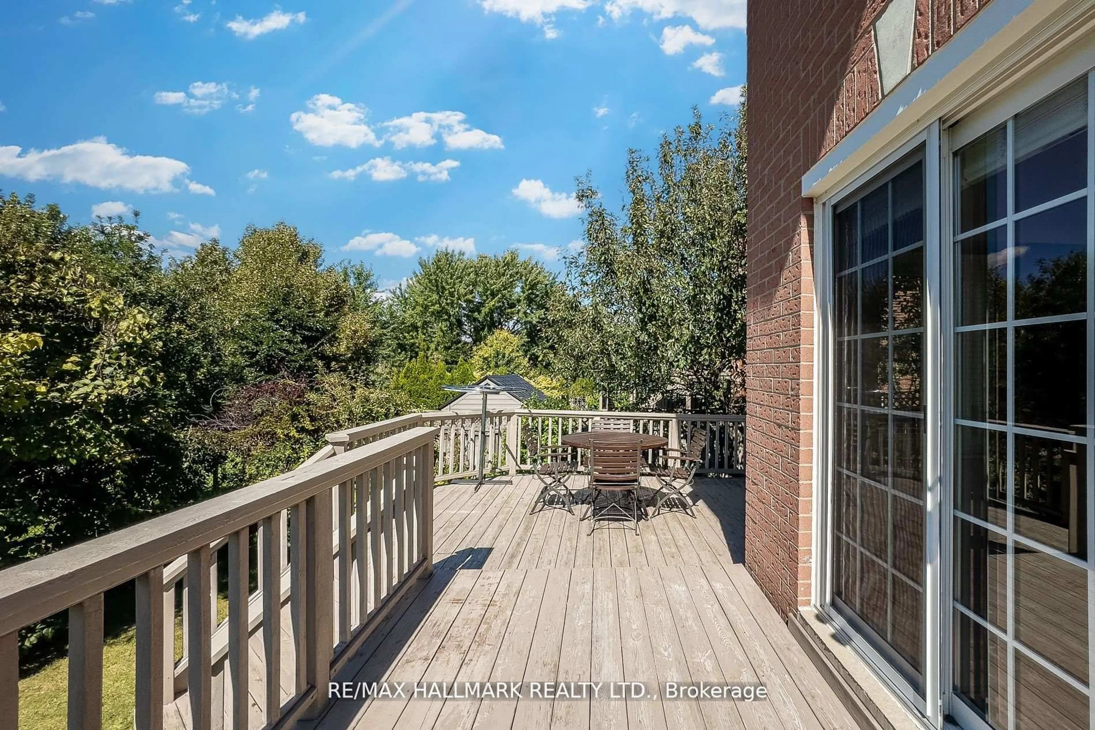 Patio, water/lake/river/ocean view for 32 Noake Cres, Ajax Ontario L1T 3L4