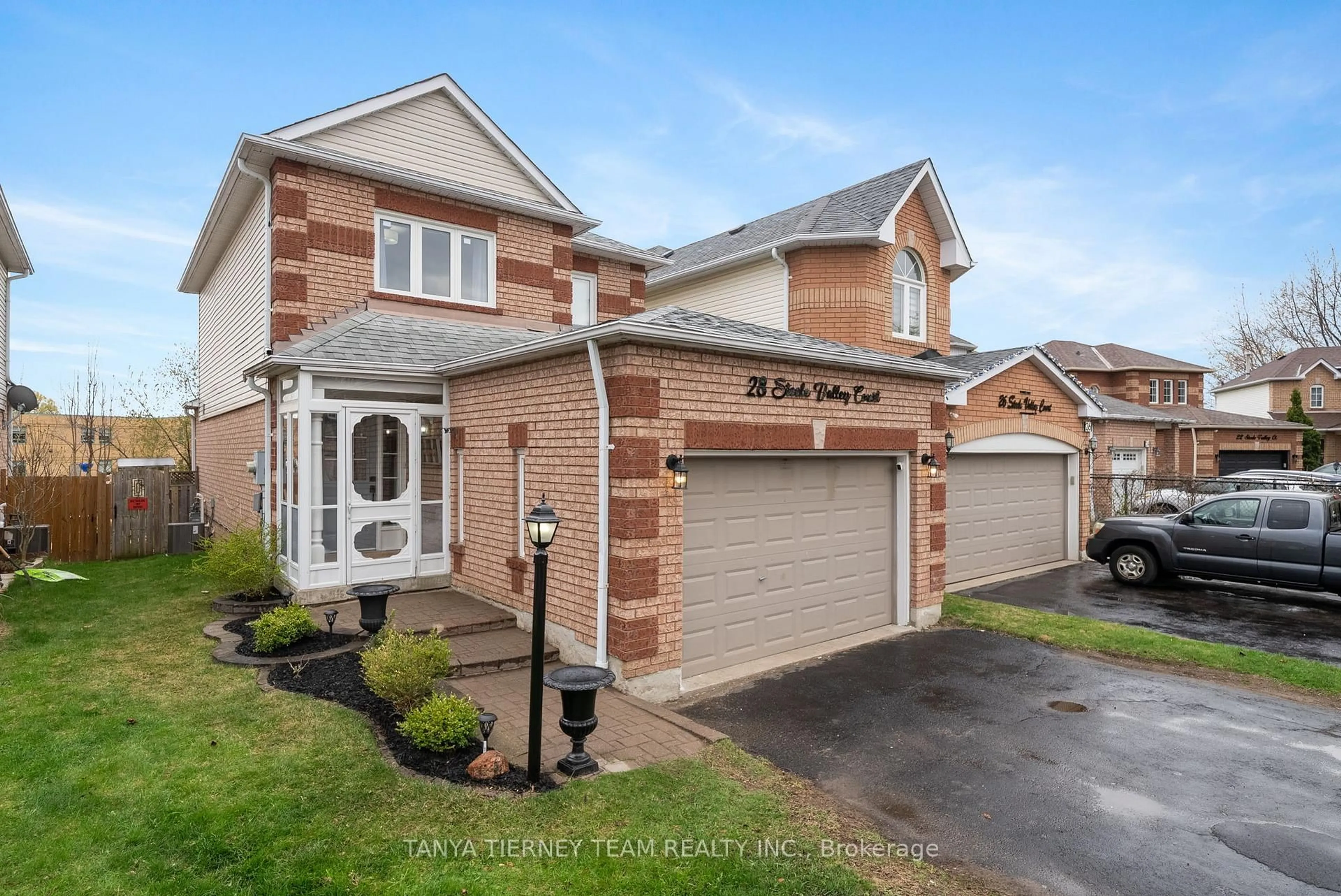 Home with brick exterior material, street for 28 Steele Valley Crt, Whitby Ontario L1R 2M3
