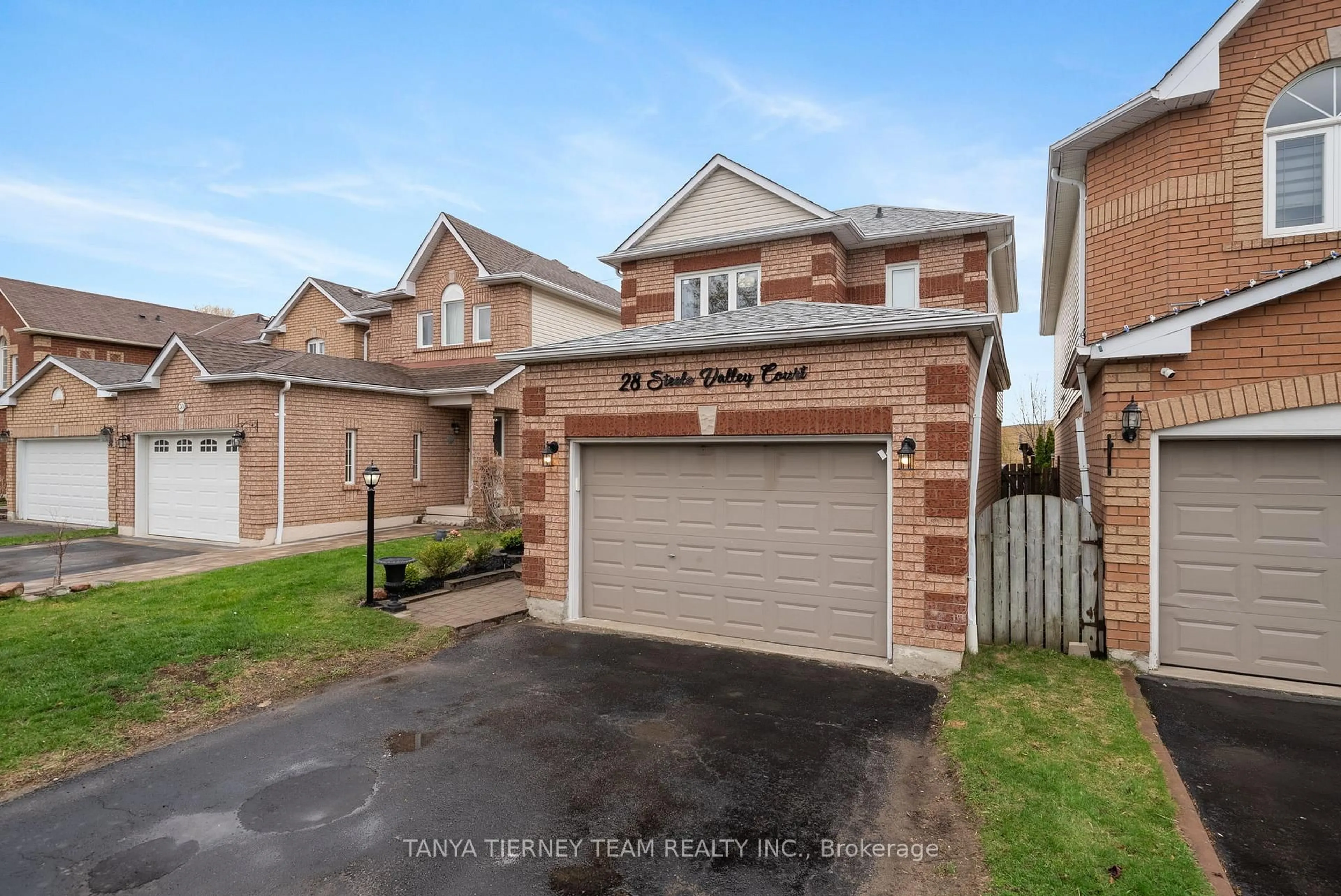 Home with brick exterior material, street for 28 Steele Valley Crt, Whitby Ontario L1R 2M3
