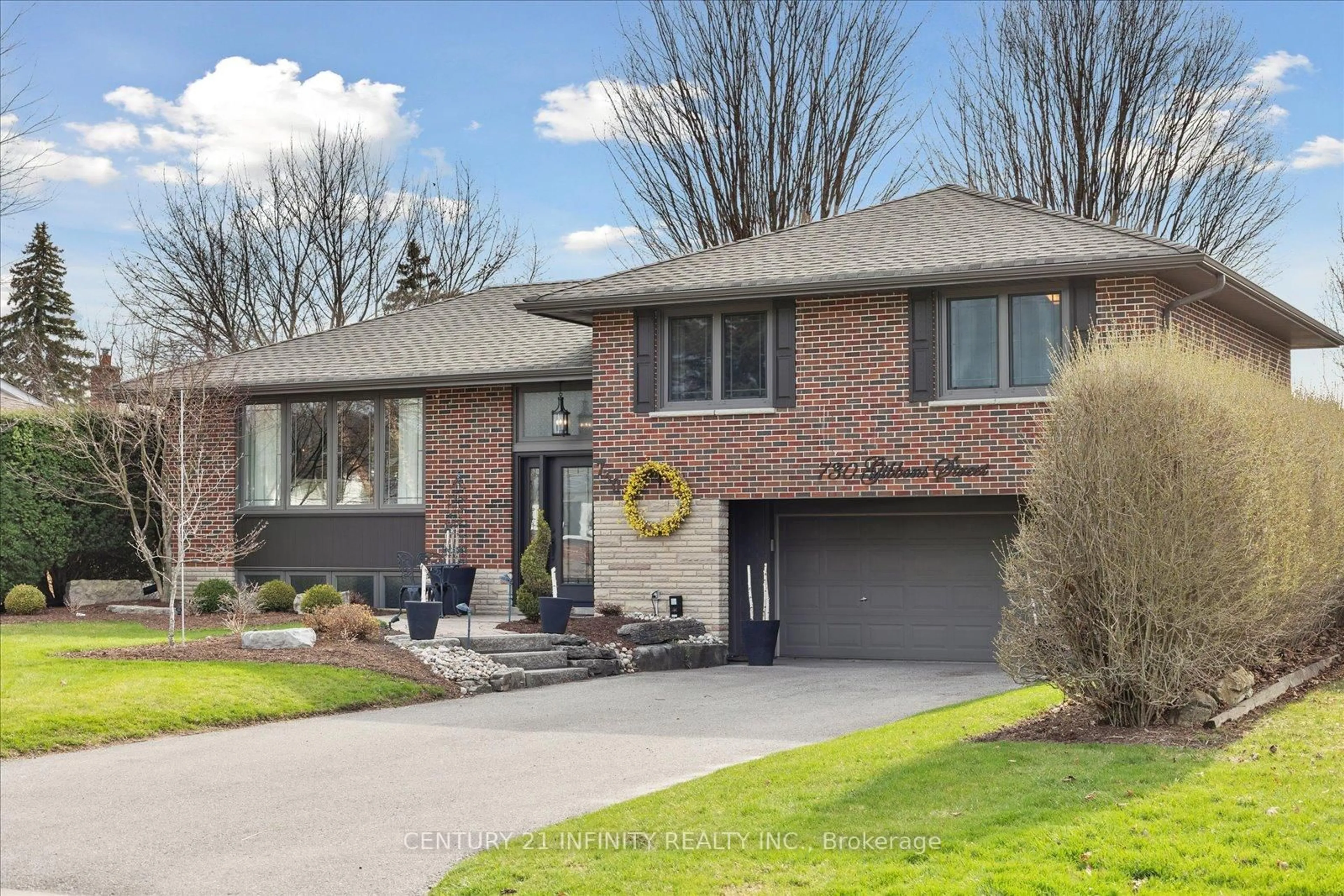 Home with brick exterior material, street for 730 Gibbons St, Oshawa Ontario L1J 5A2