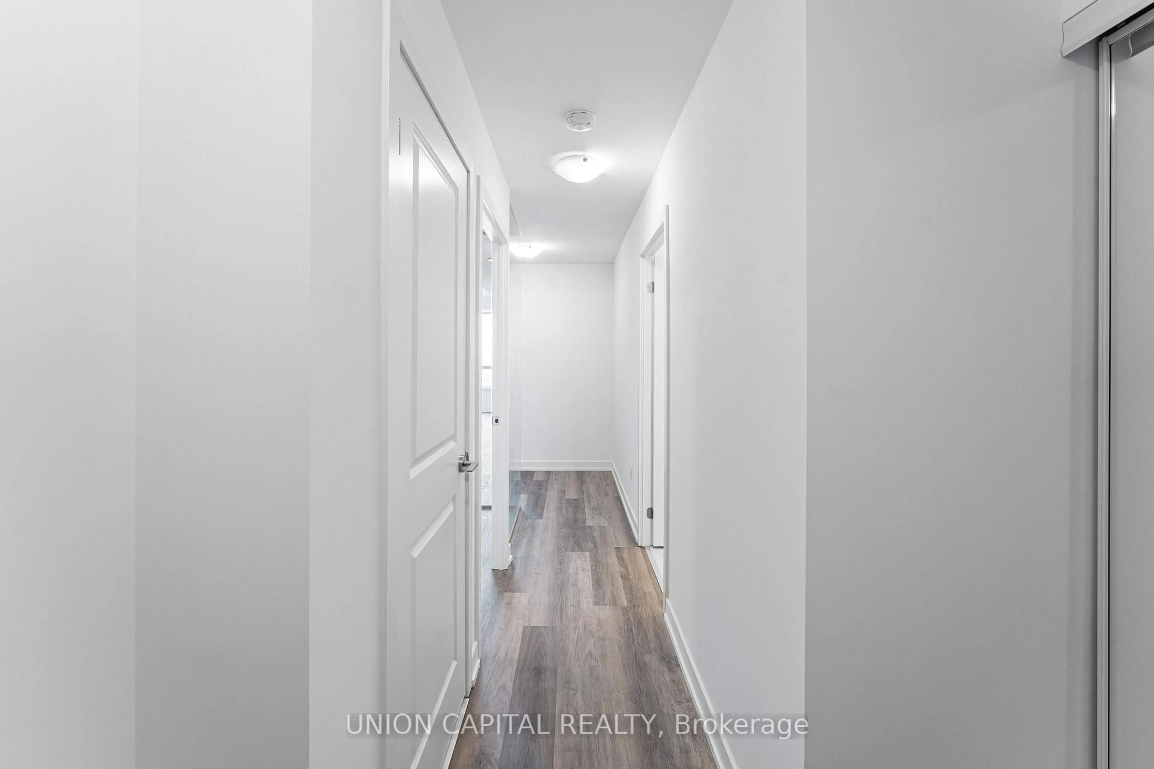 Indoor entryway for 1455 Celebration Dr #2303, Pickering Ontario L1W 1L8