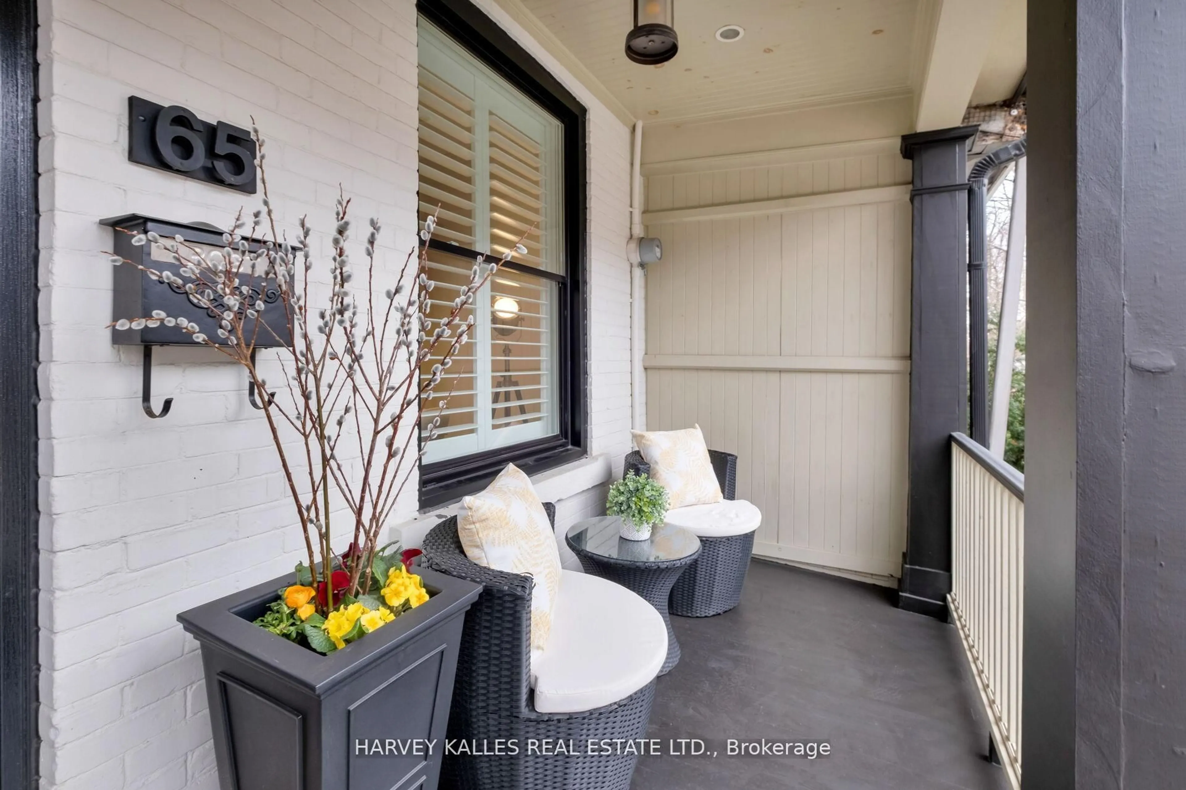 Indoor entryway for 65 Tiverton Ave, Toronto Ontario M4M 2M1