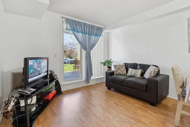 Additional property image - 684 Warden Ave Unit 103
