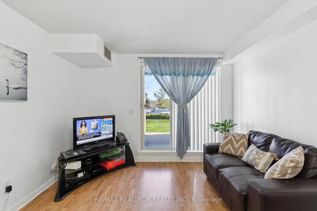 Additional property image - 684 Warden Ave Unit 103