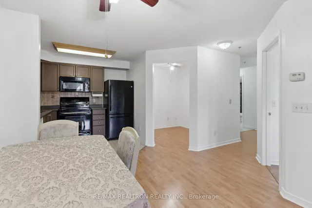 Additional property image - 684 Warden Ave Unit 103