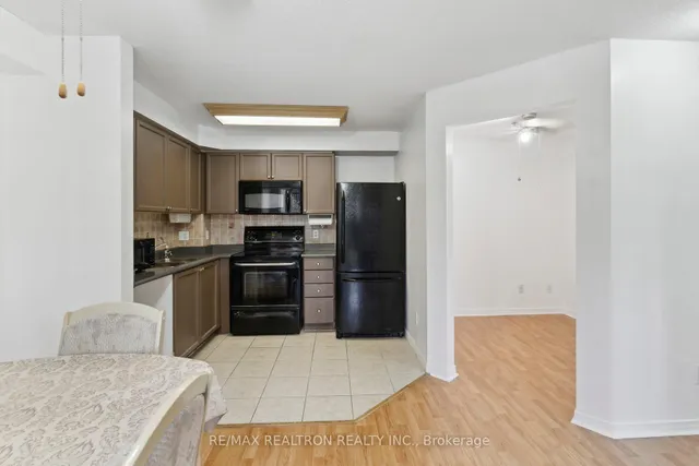 Additional property image - 684 Warden Ave Unit 103
