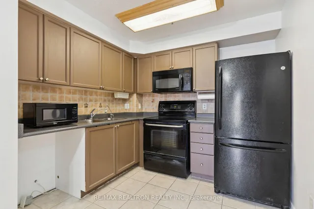 Additional property image - 684 Warden Ave Unit 103
