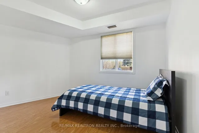 Additional property image - 684 Warden Ave Unit 103