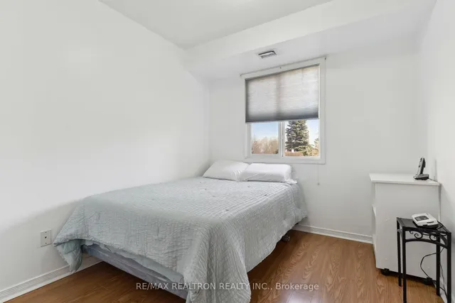 Additional property image - 684 Warden Ave Unit 103
