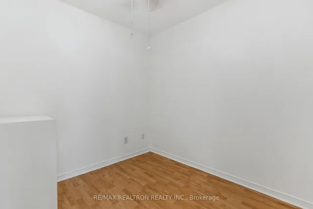 Additional property image - 684 Warden Ave Unit 103