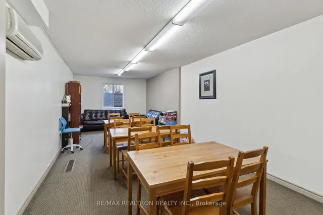 Additional property image - 684 Warden Ave Unit 103