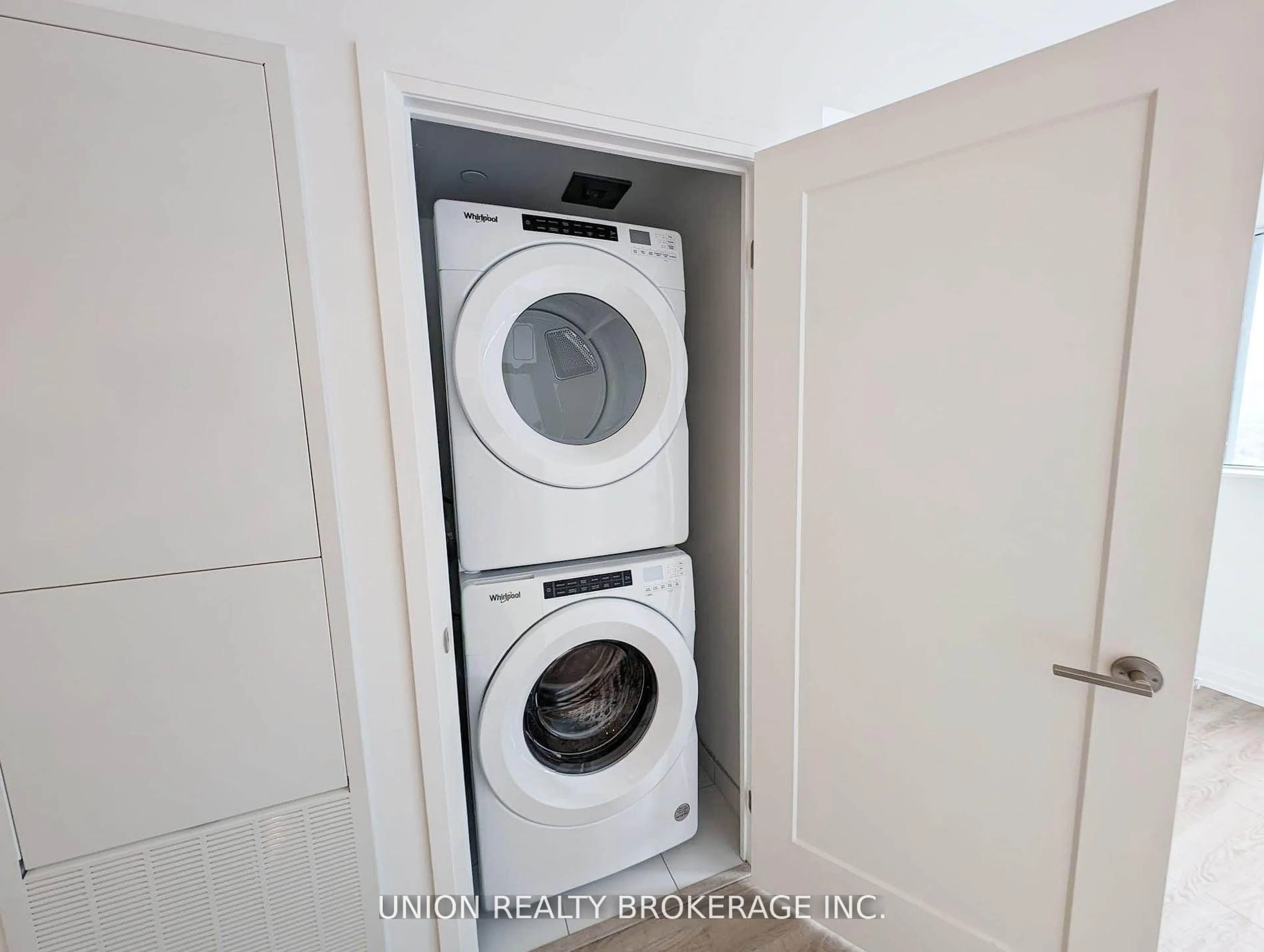 Laundry room for 286 Main St #2609, Toronto Ontario M4C 0B3