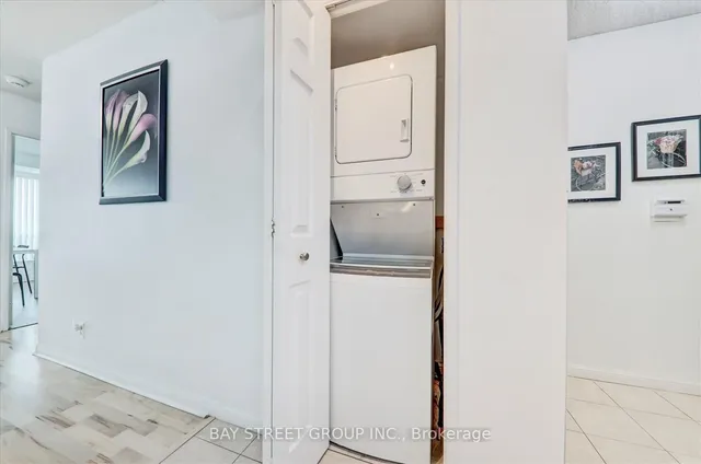 Additional property image - 8 Lee Centre Dr Unit 306