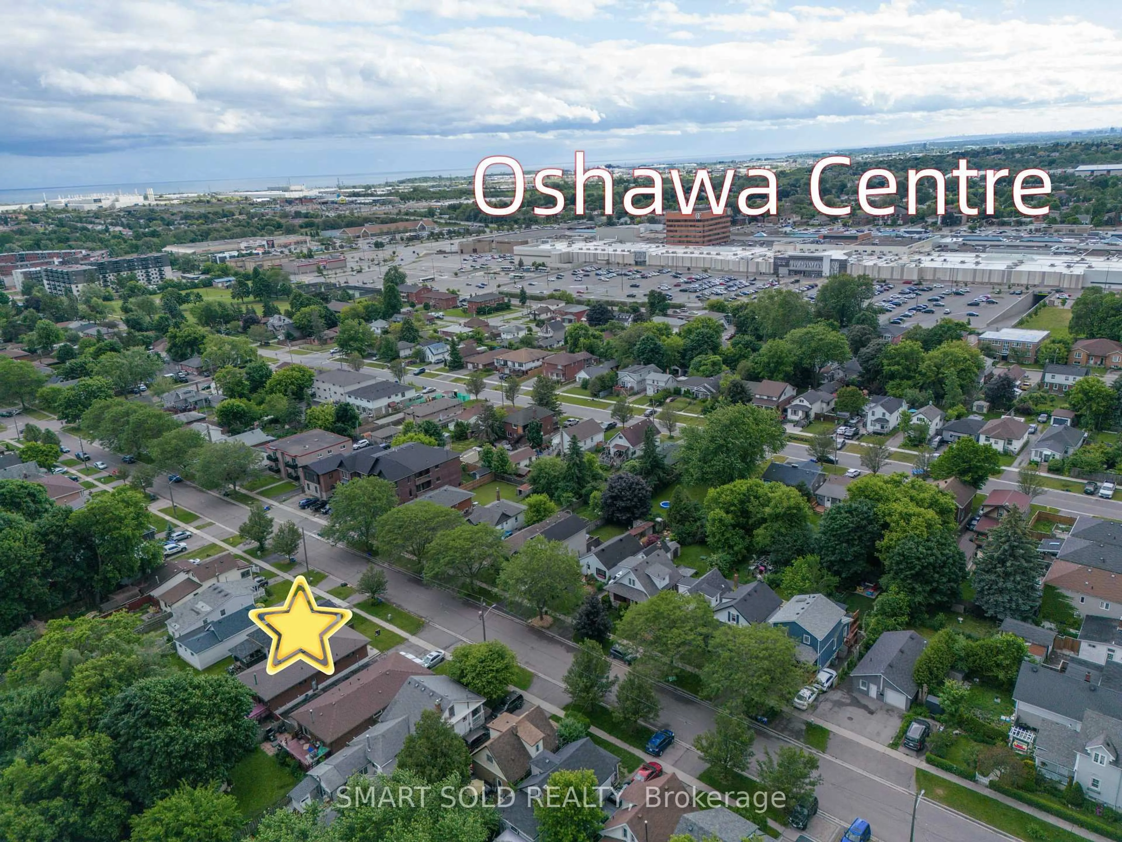 A pic from outside/outdoor area/front of a property/back of a property/a pic from drone, street for 81 Cromwell Ave, Oshawa Ontario L1J 4T5