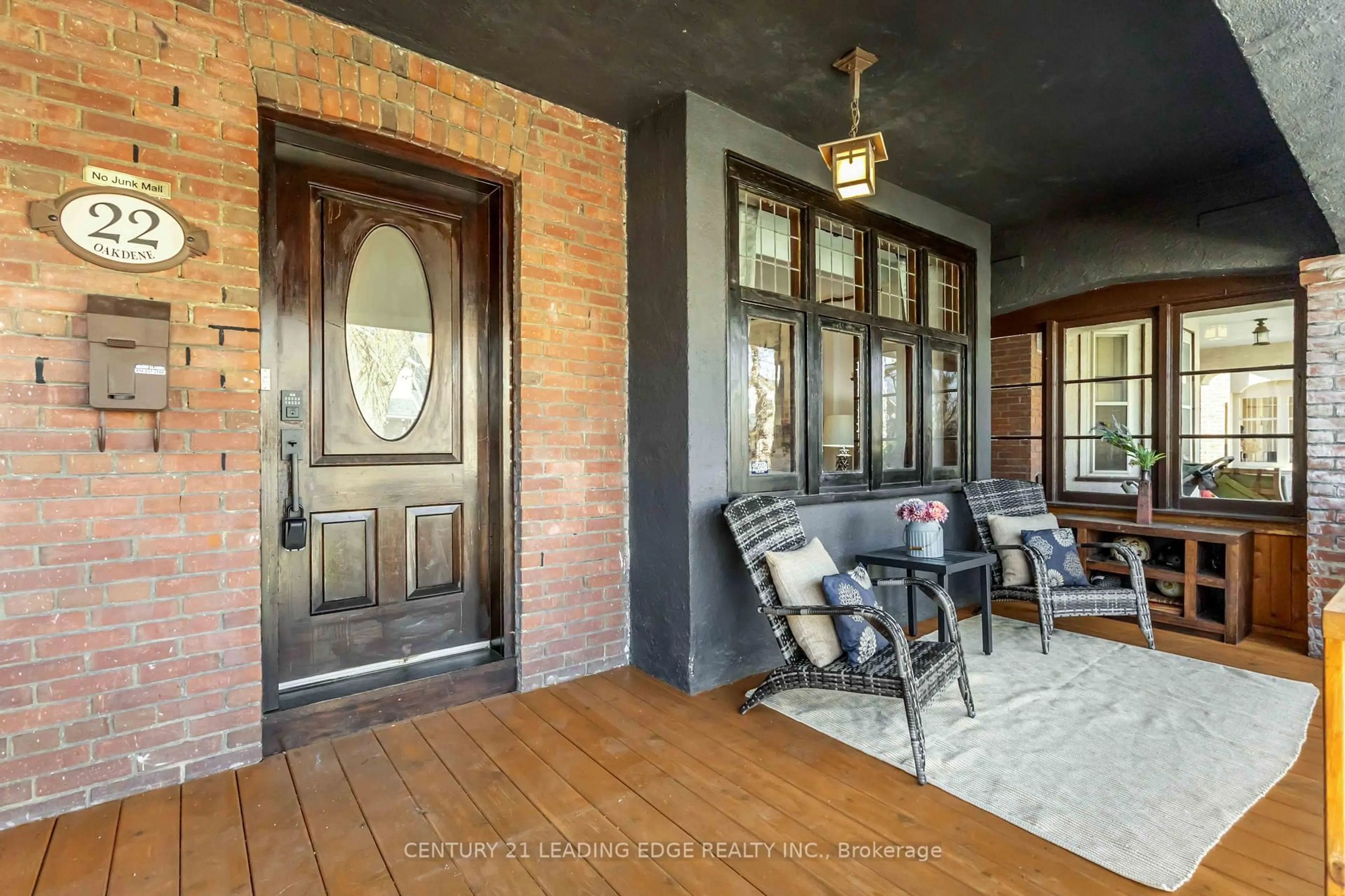 Indoor entryway for 22 Oakdene Cres, Toronto Ontario M4J 4H9