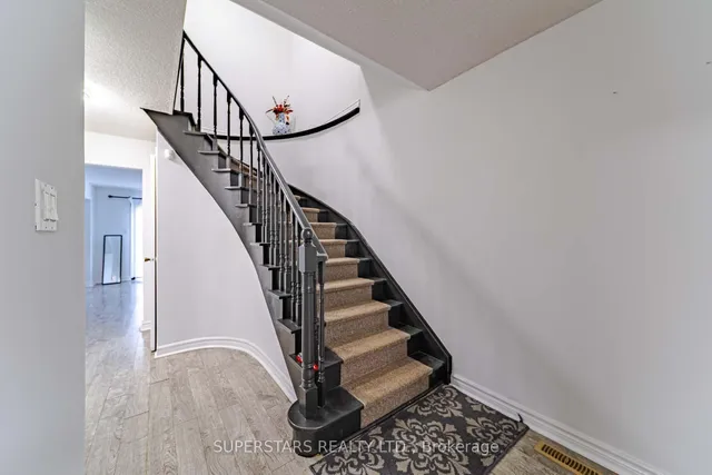 Additional property image - 23 Lord Sydenham Crt