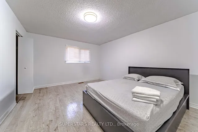 Additional property image - 23 Lord Sydenham Crt