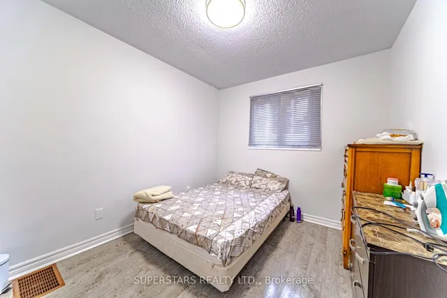 Additional property image - 23 Lord Sydenham Crt