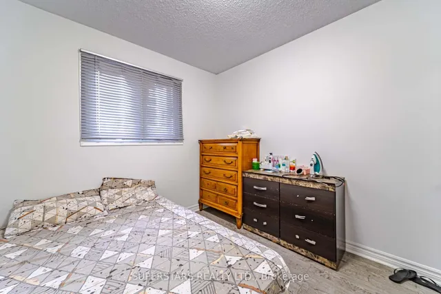 Additional property image - 23 Lord Sydenham Crt