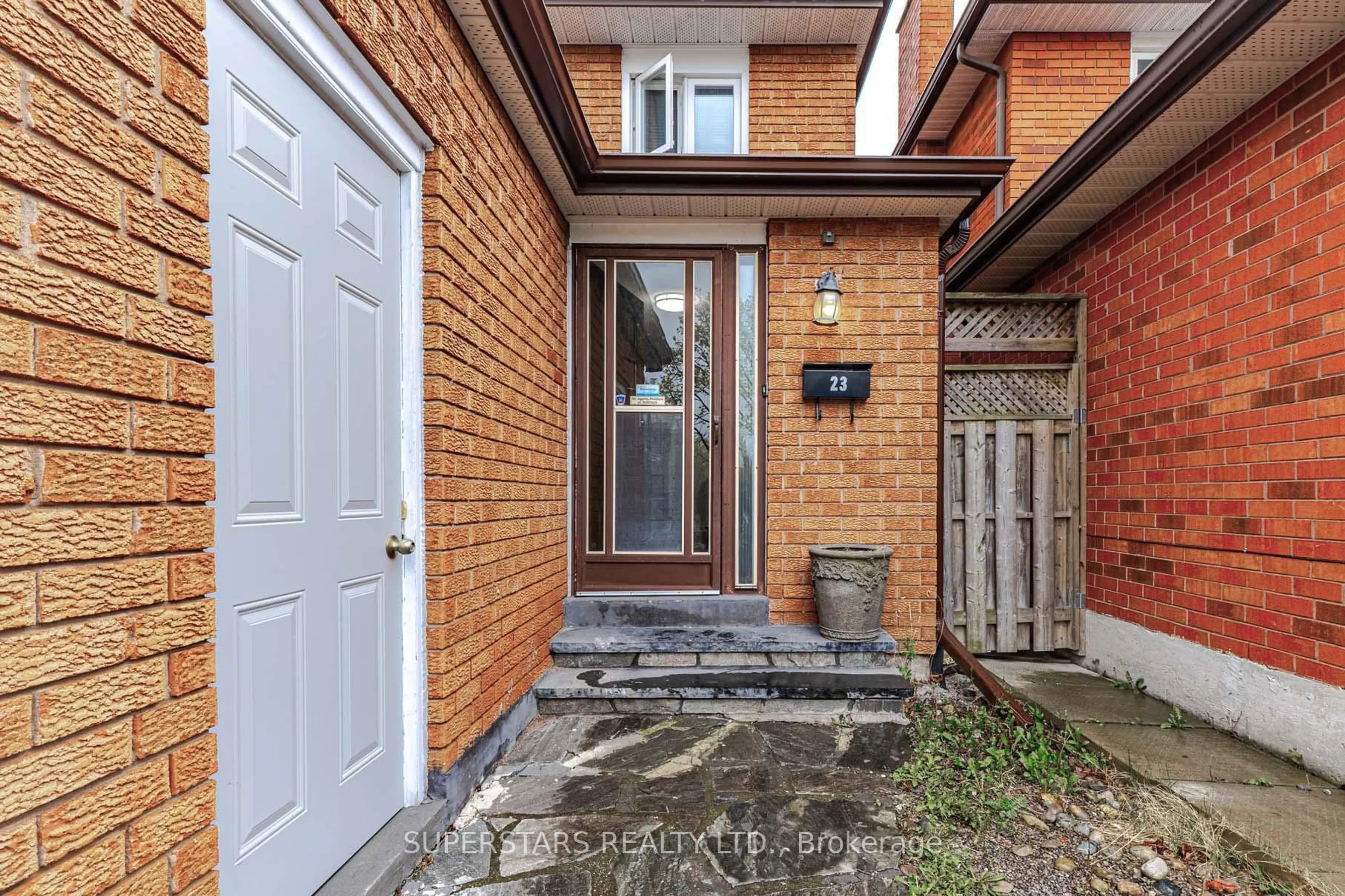 Home with brick exterior material, street for 23 Lord Sydenham Crt, Toronto Ontario M1W 3S4