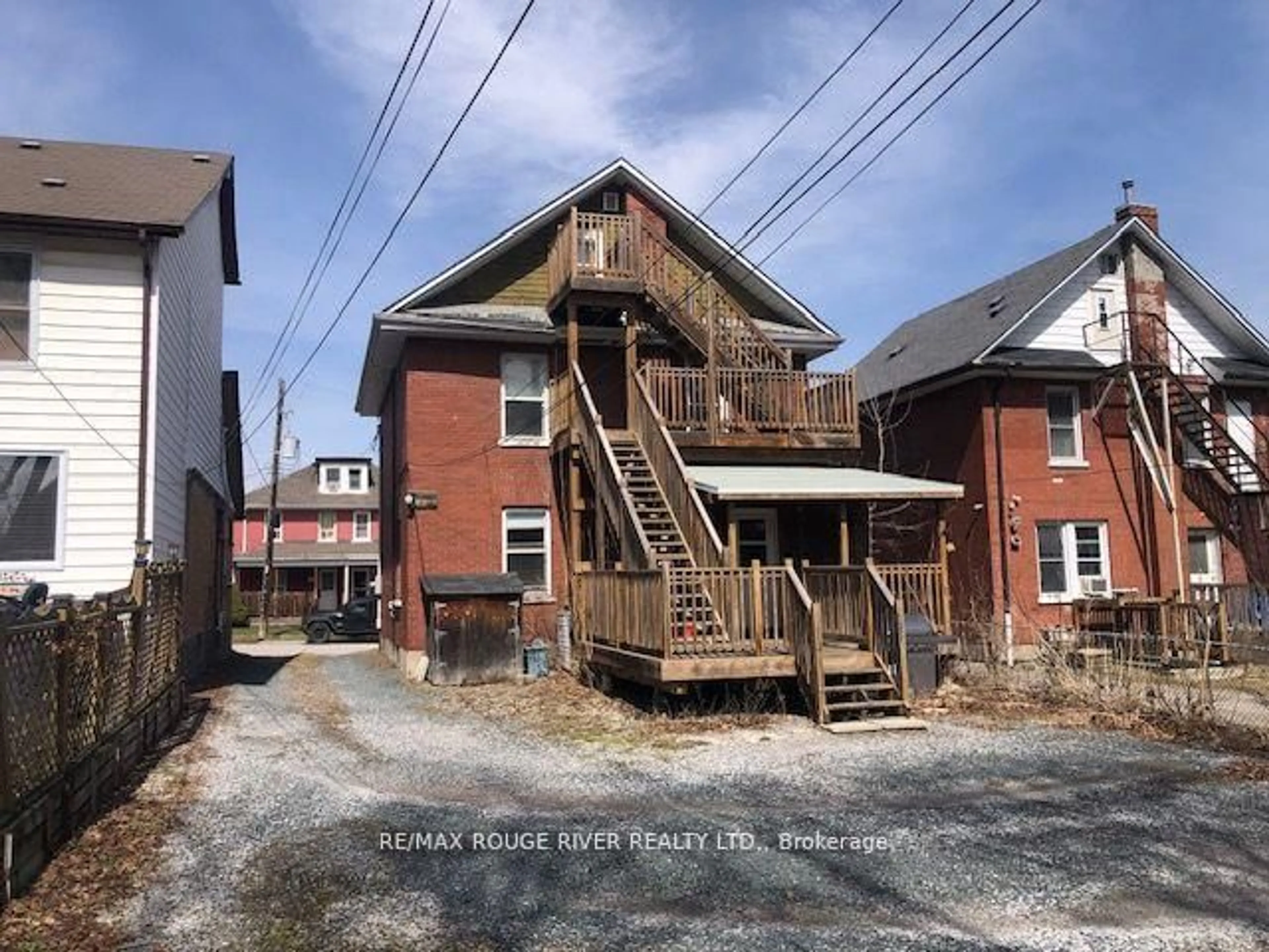Unknown for 115 Agnes St, Oshawa Ontario L1G 1V3
