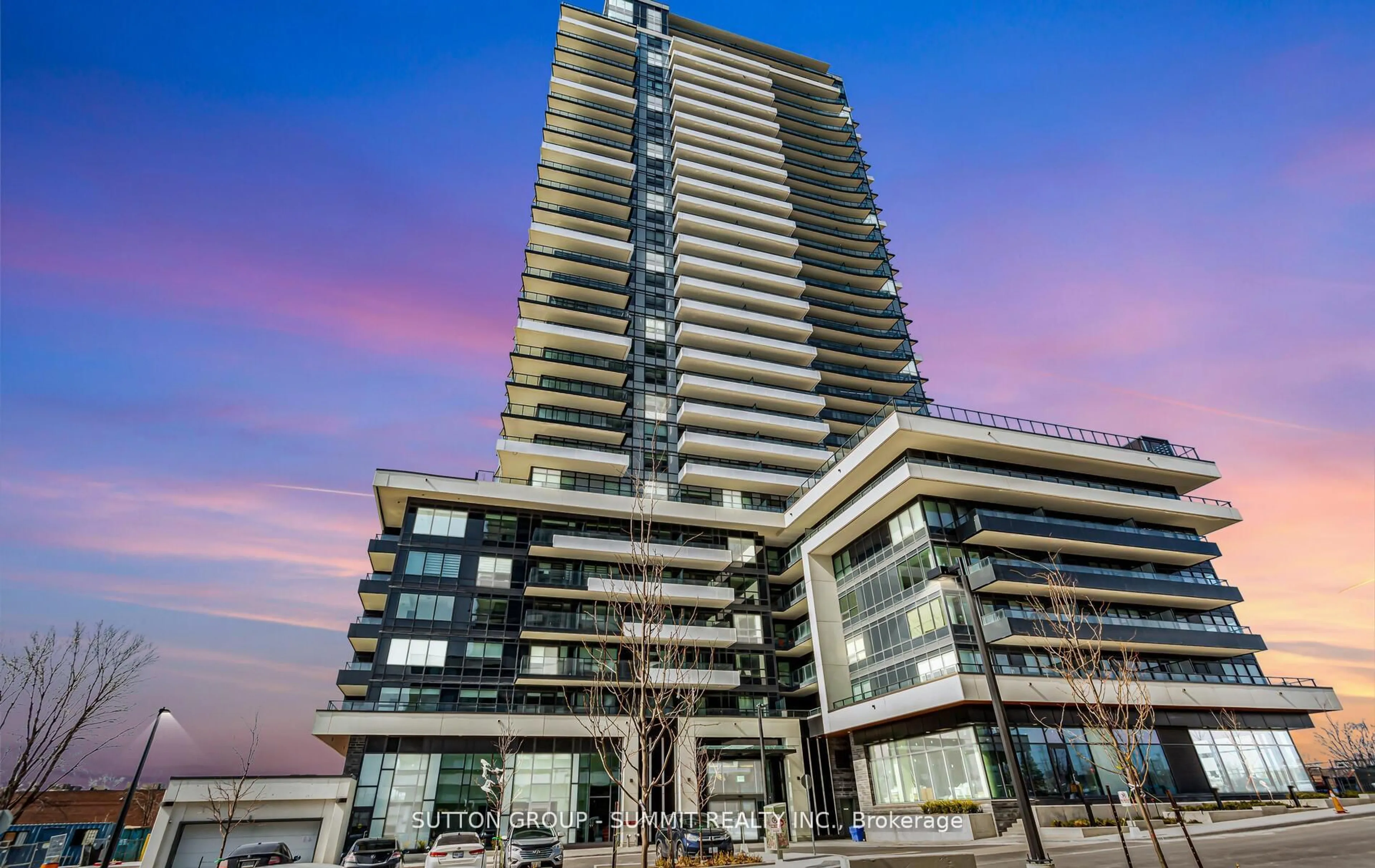 Indoor foyer for 1435 CELEBRATION Dr #508, Pickering Ontario L1W 1L8
