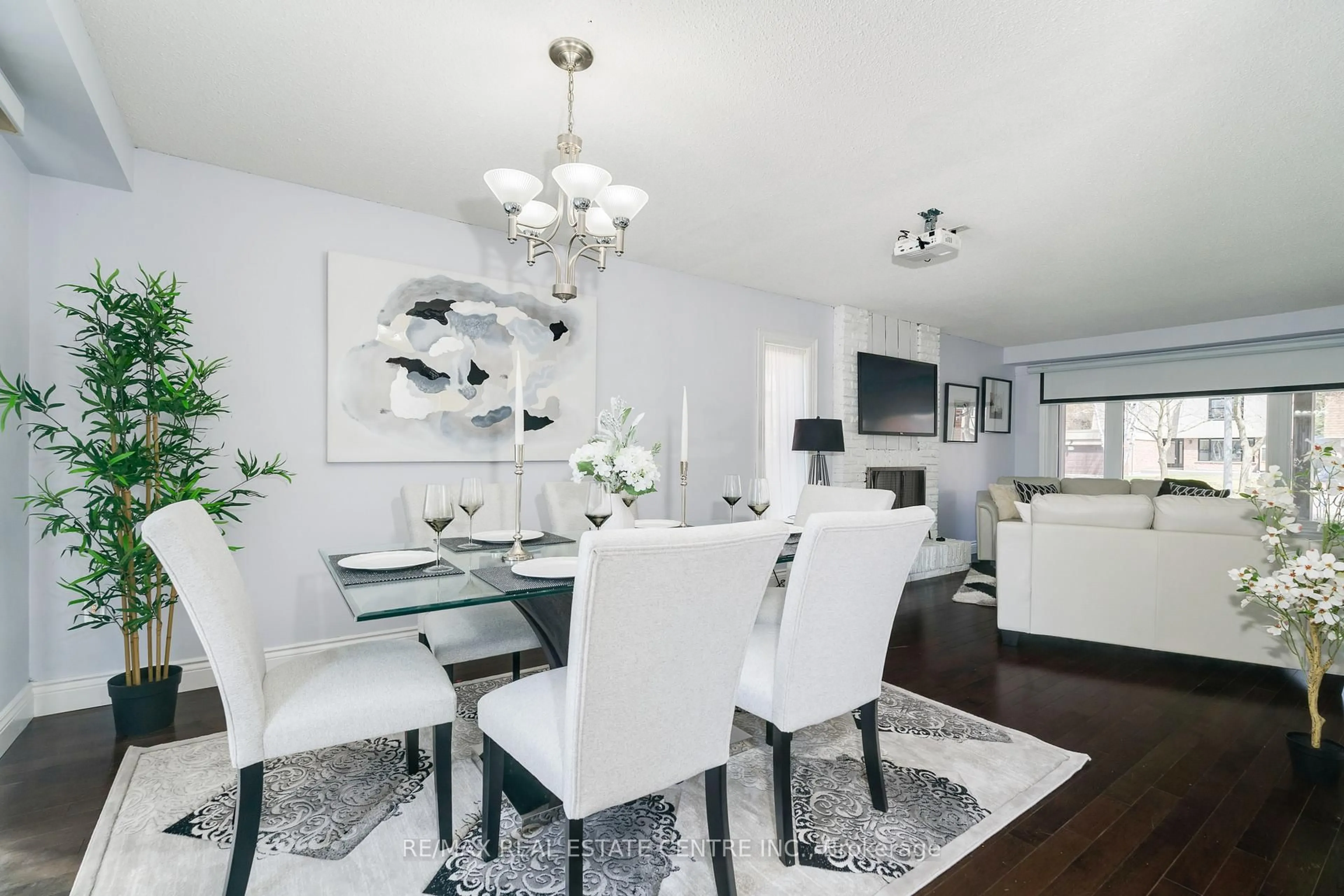 Dining room, unknown for 1865 Malden Cres, Pickering Ontario L1V 3G3
