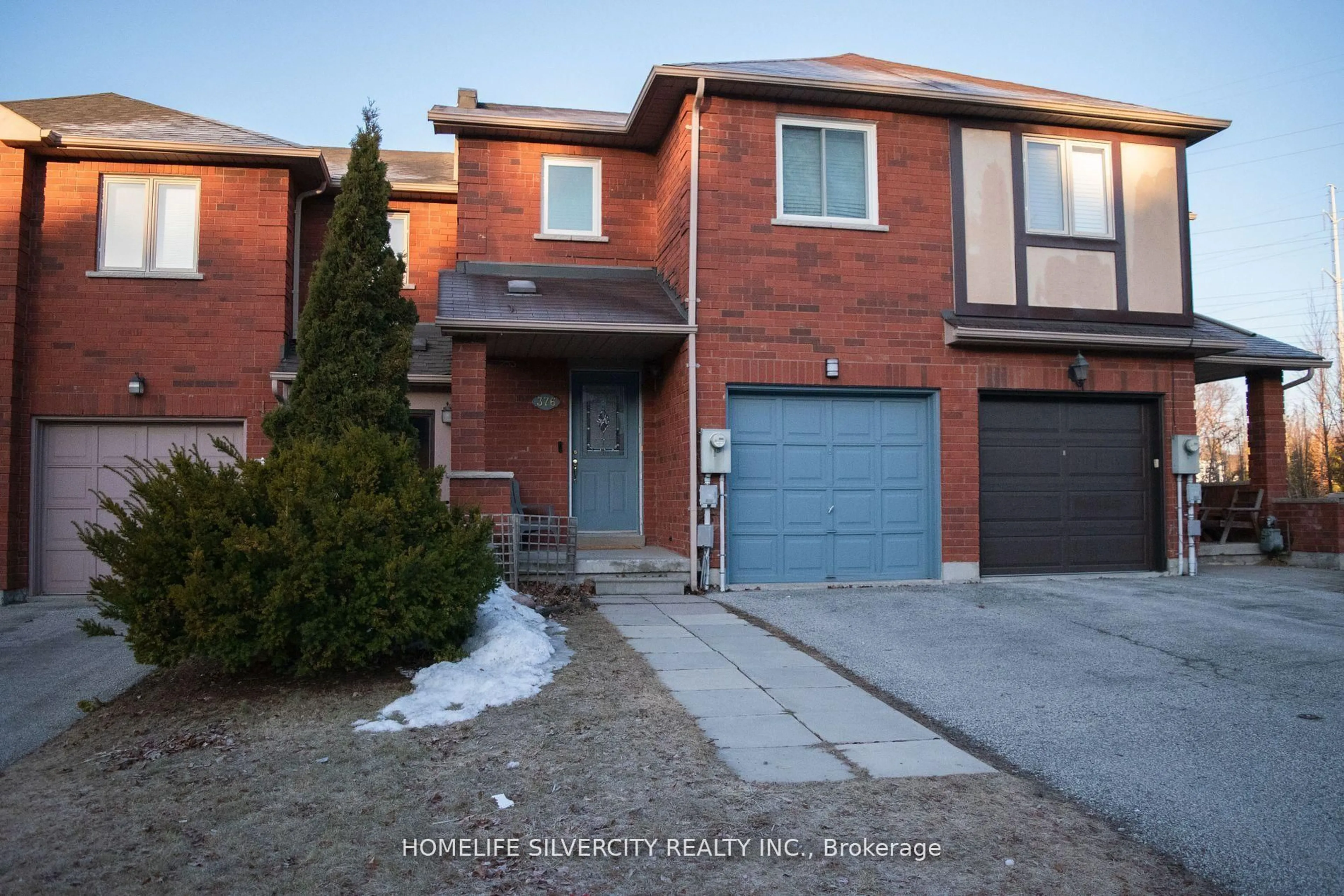Home with brick exterior material, street for 376 Sparrow Circ, Pickering Ontario L1V 7E6