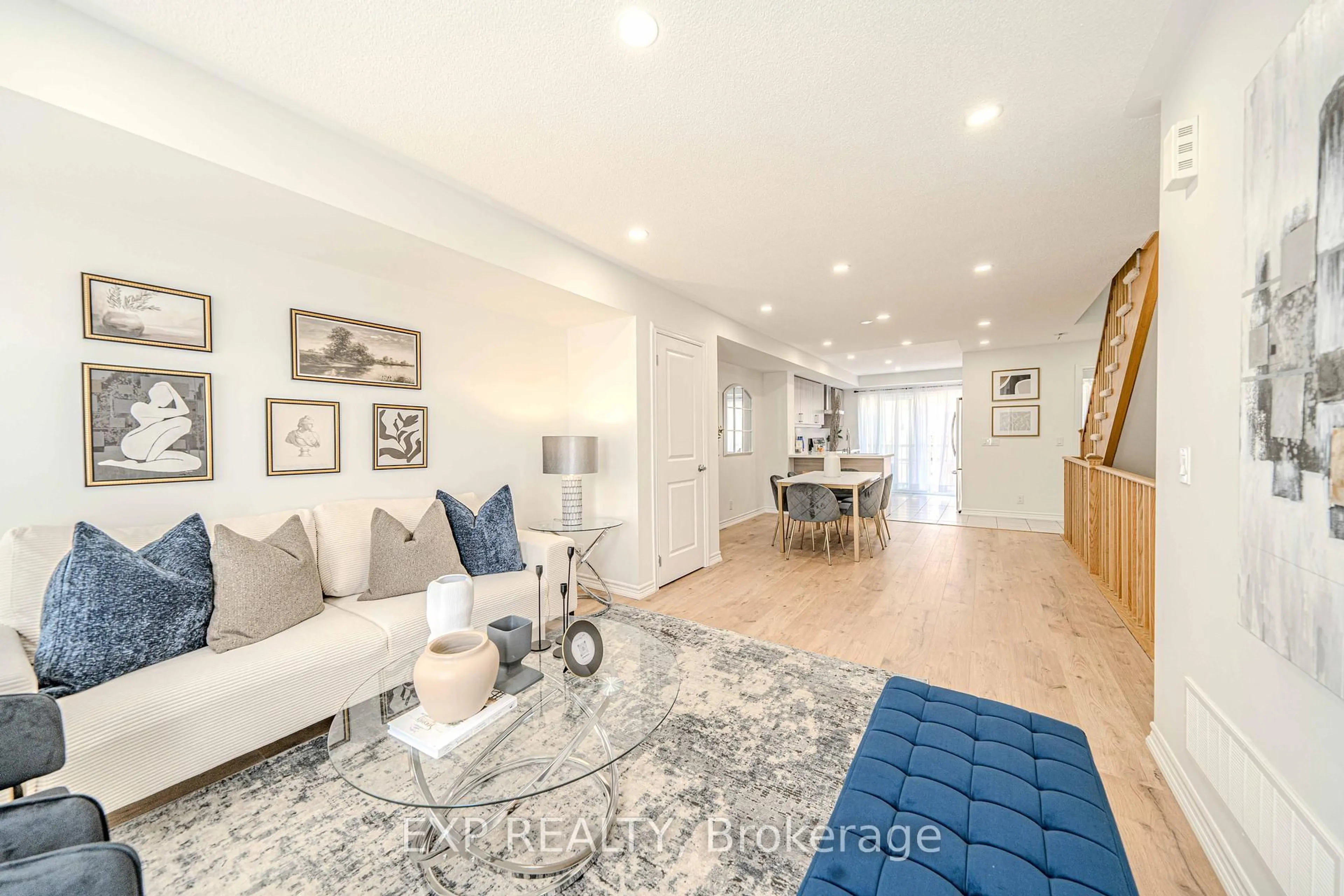 Living room with furniture, unknown for 2500 Hill Rise Crt #10, Oshawa Ontario L1L 0M6