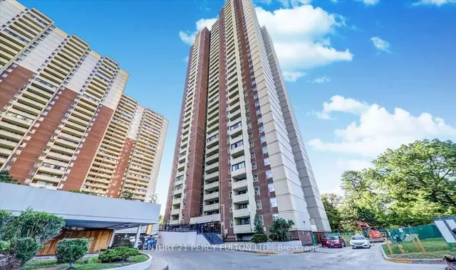 Additional property image - 3 Massey Sq Unit 1503