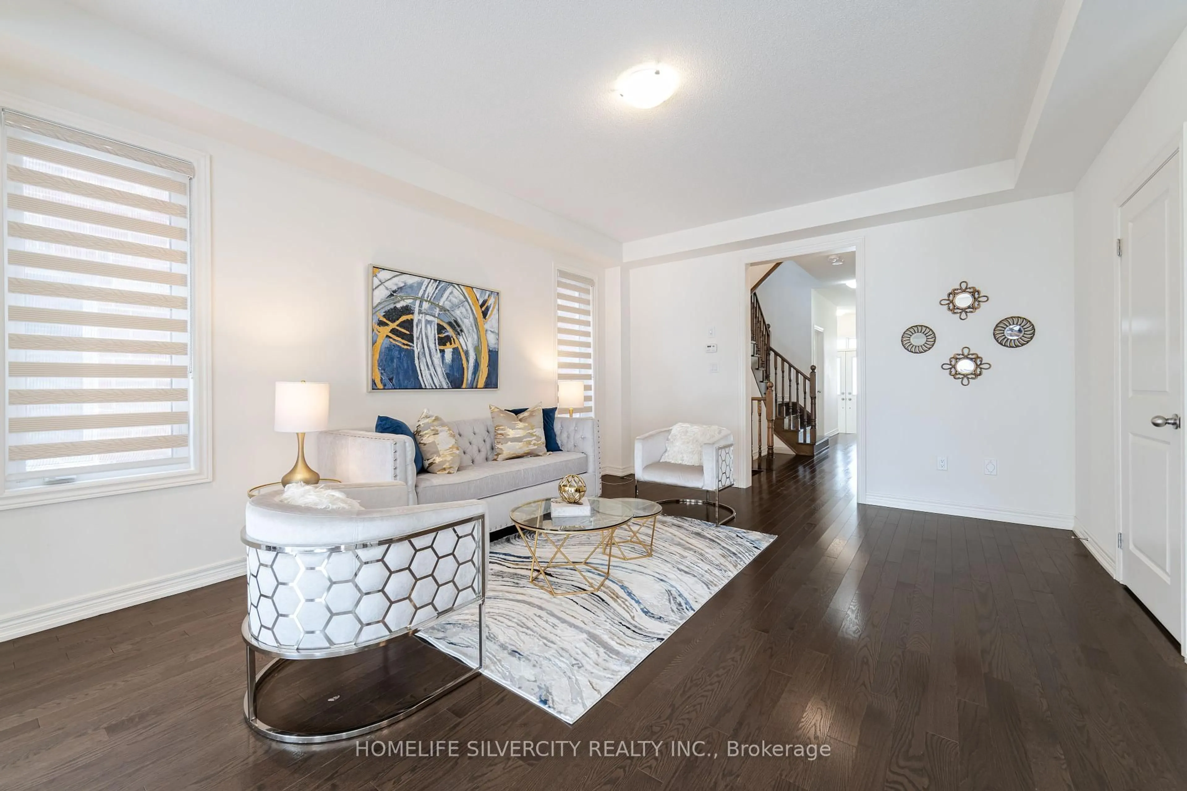 Indoor entryway for 24 DUMAINE St, Whitby Ontario L1P 0G8