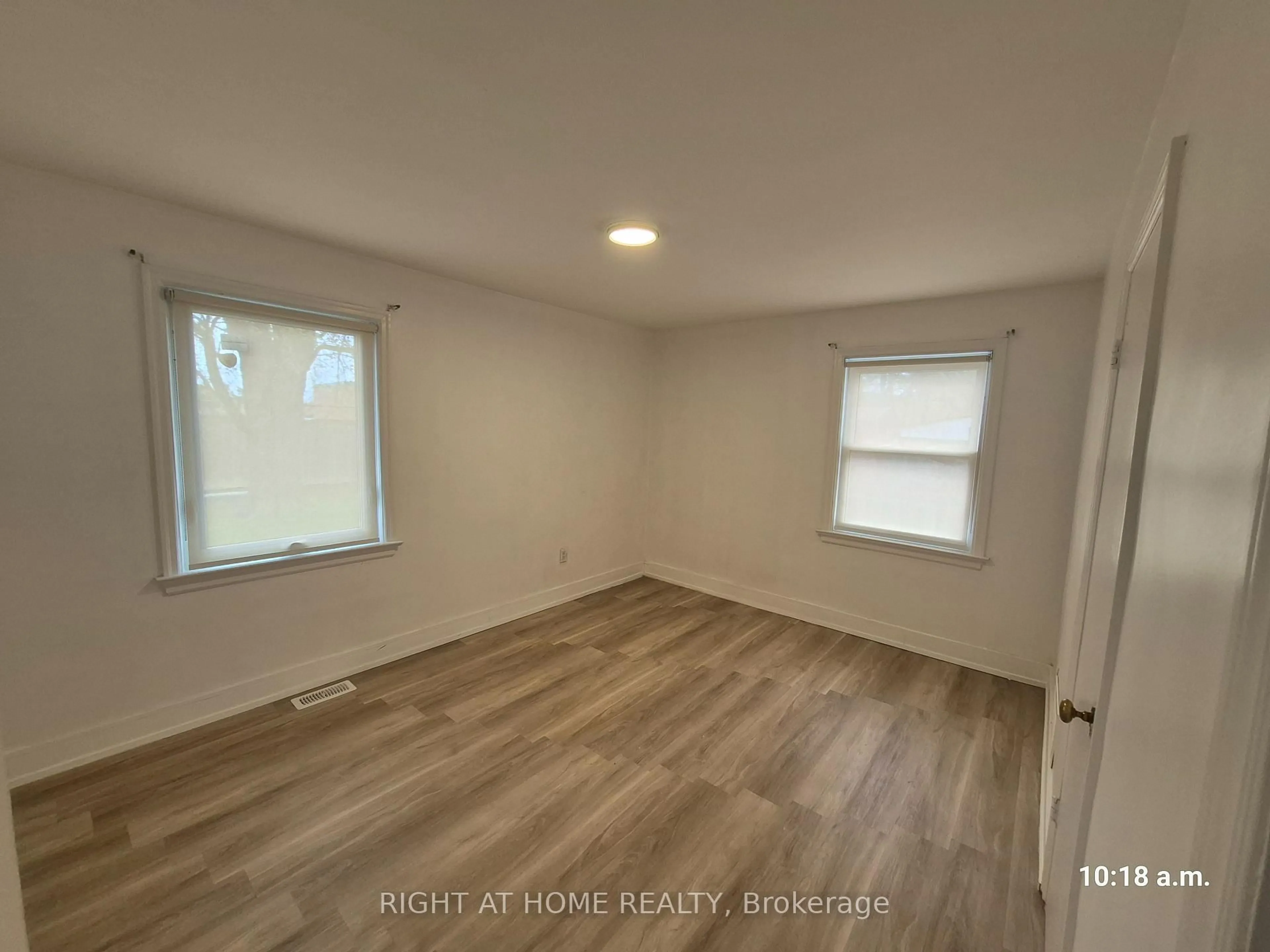A pic of a room for 59 Hollydene Rd, Toronto Ontario M1L 2A7