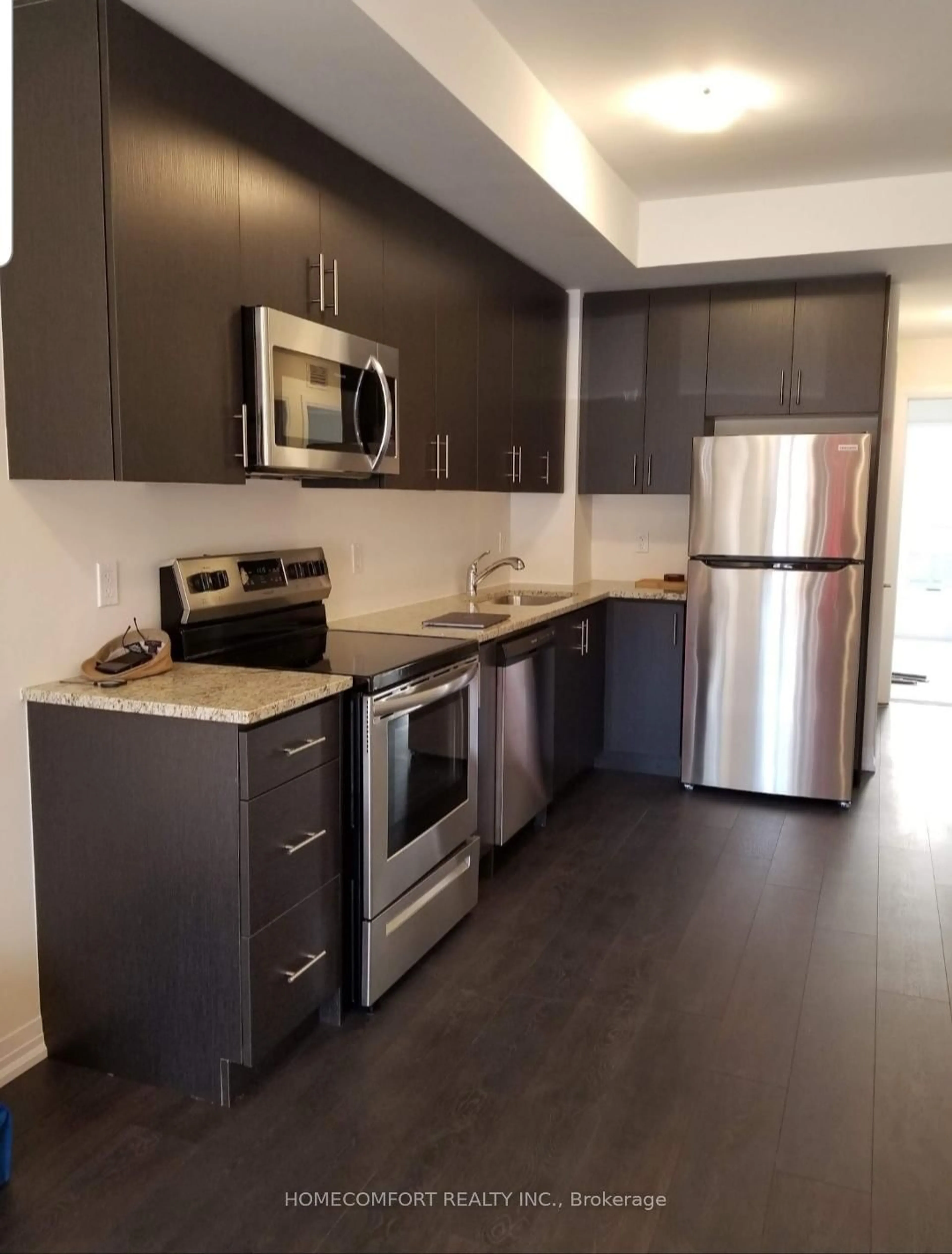 Standard kitchen, unknown for 2635 William Jackson Dr #904, Pickering Ontario L1X 0L3
